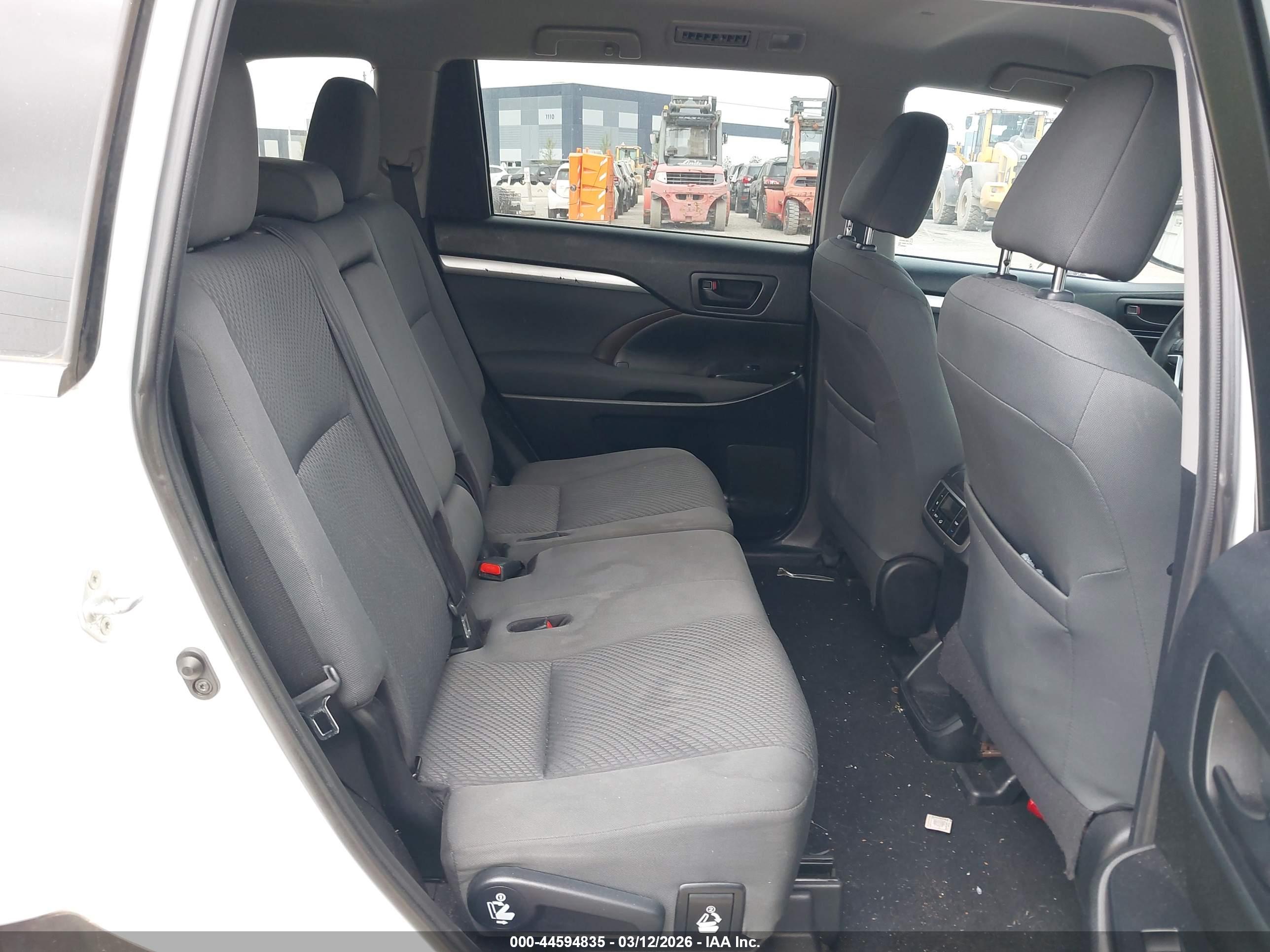 TOYOTA HIGHLANDER image 8