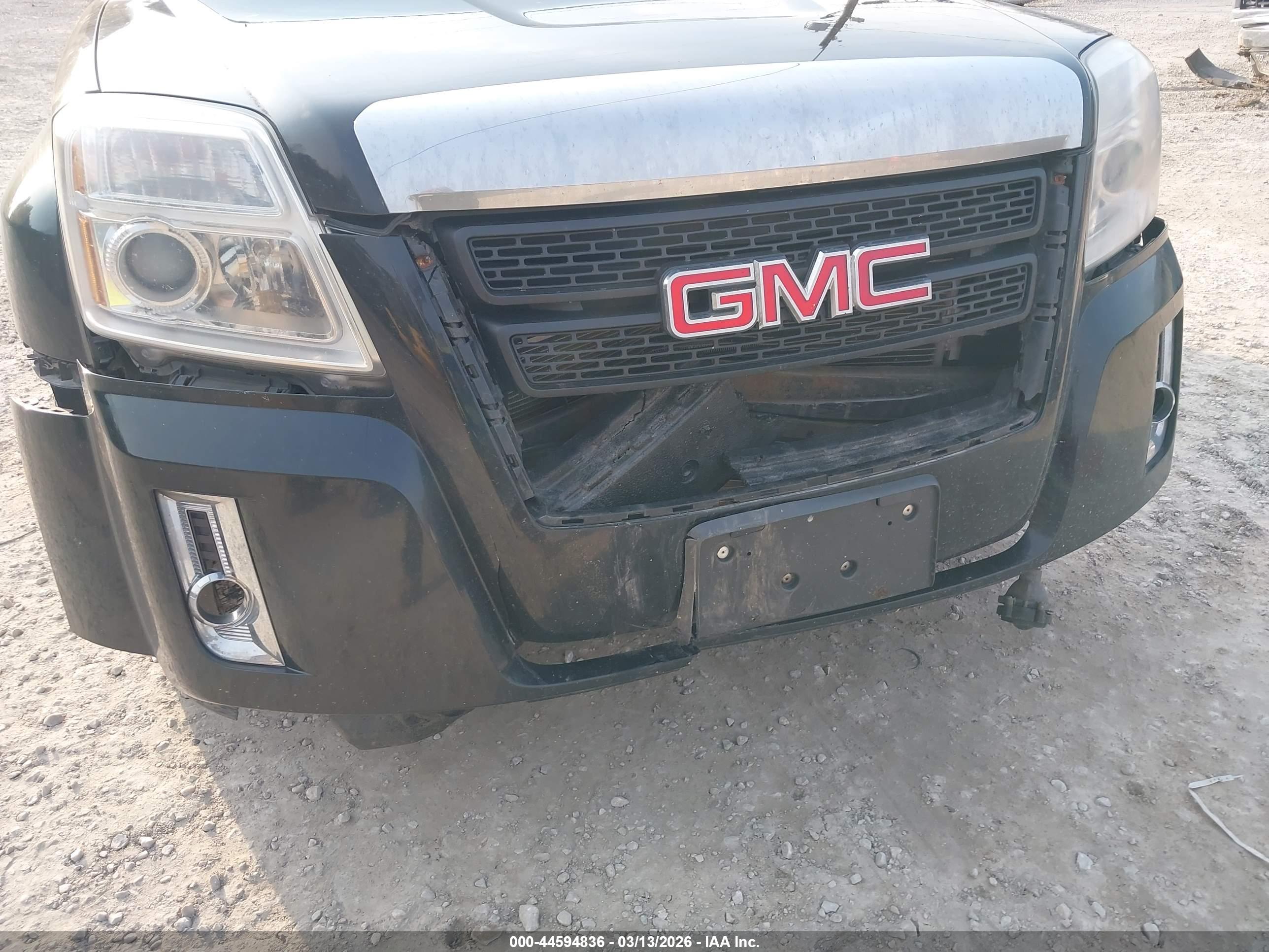 GMC TERRAIN image 6