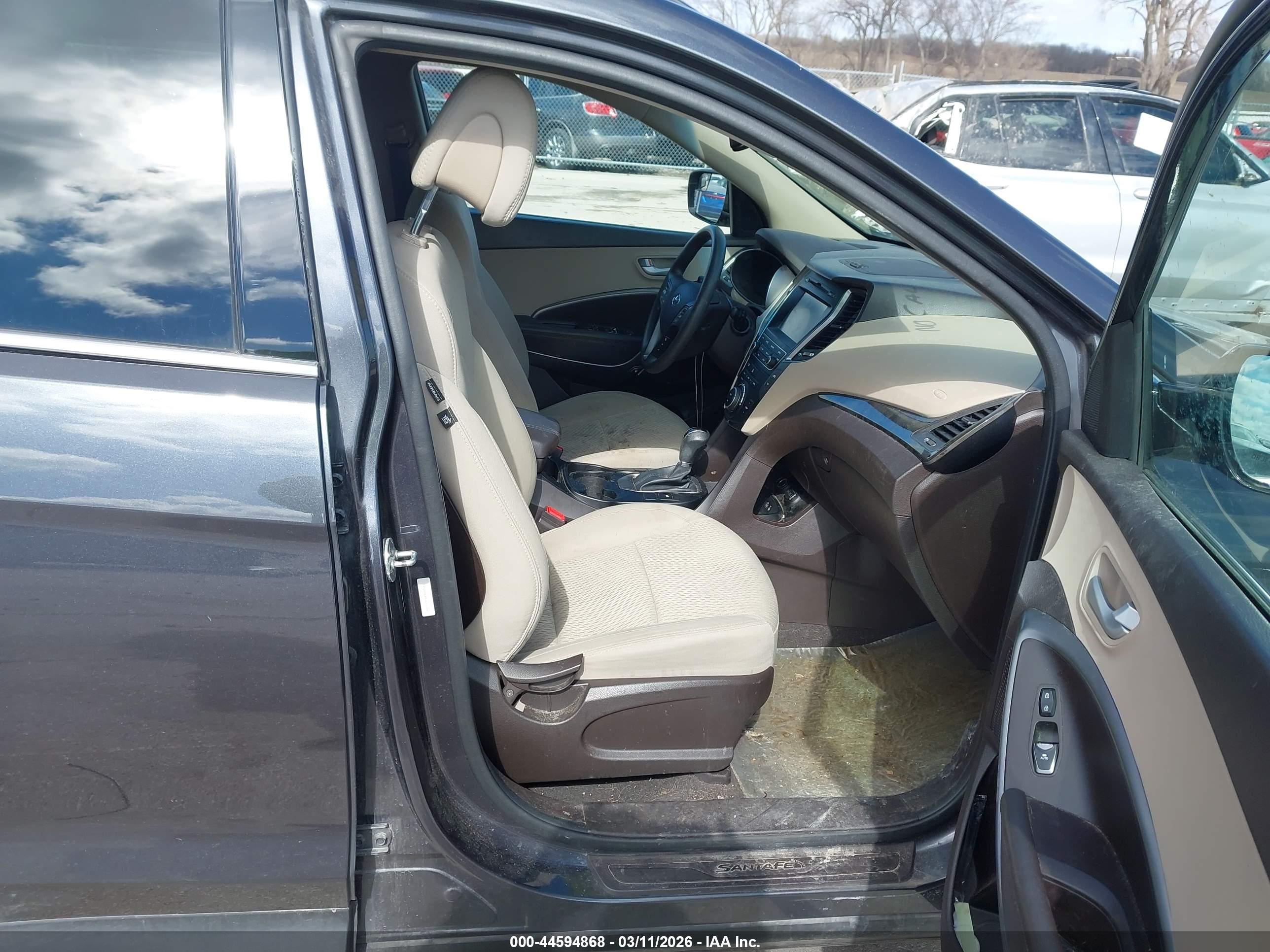 HYUNDAI SANTA image 5