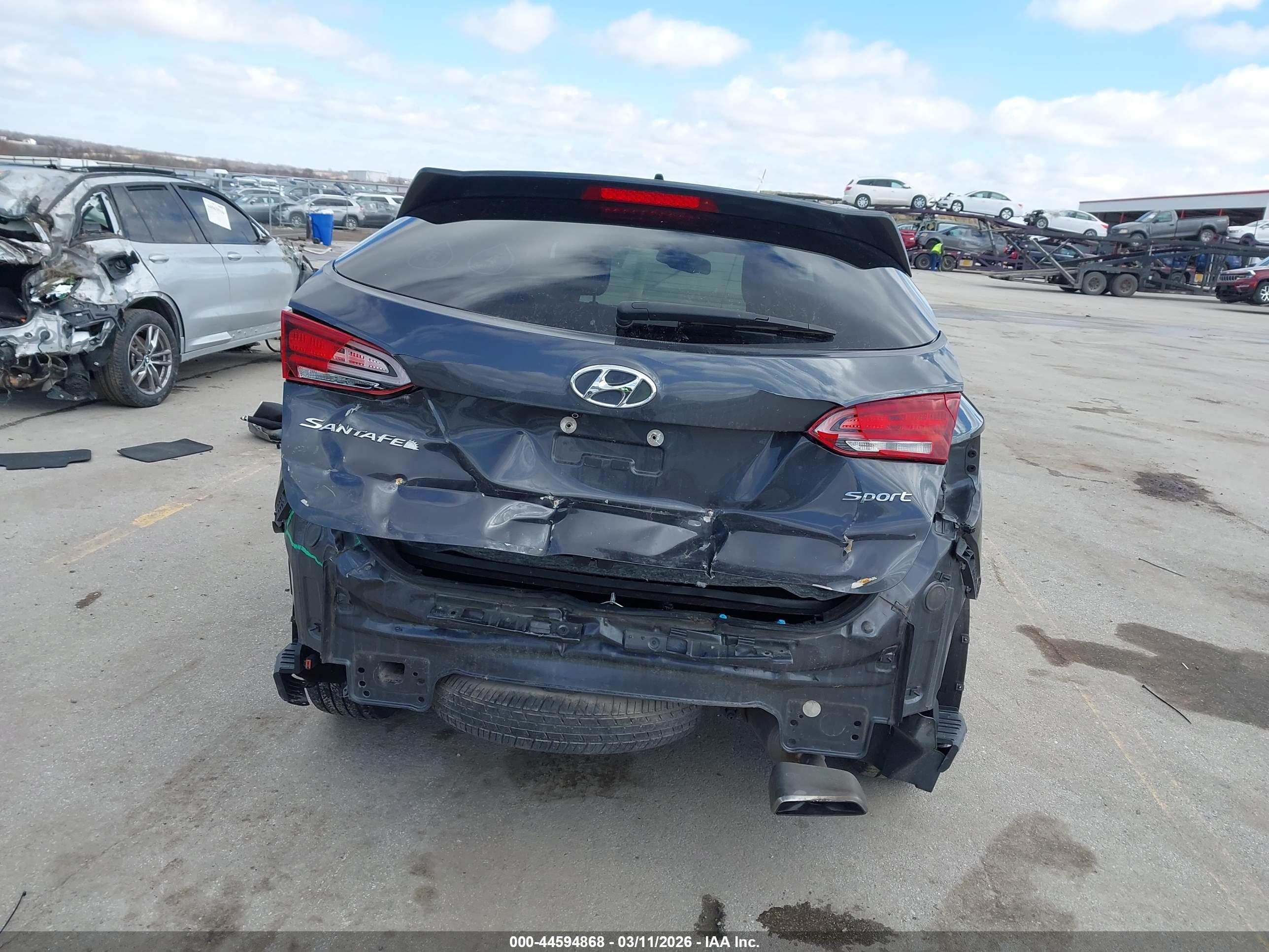 HYUNDAI SANTA image 6