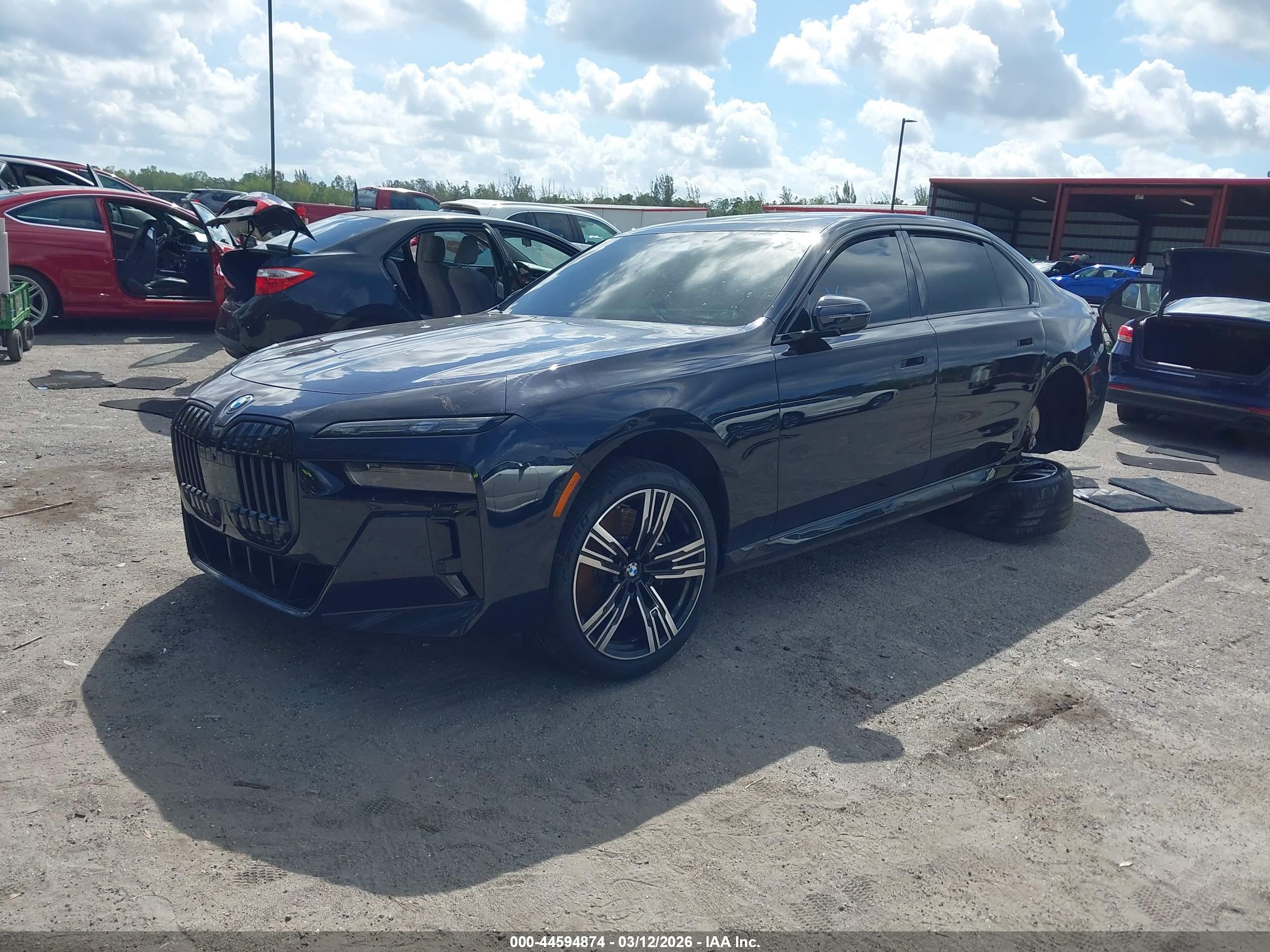 BMW I7 image 2