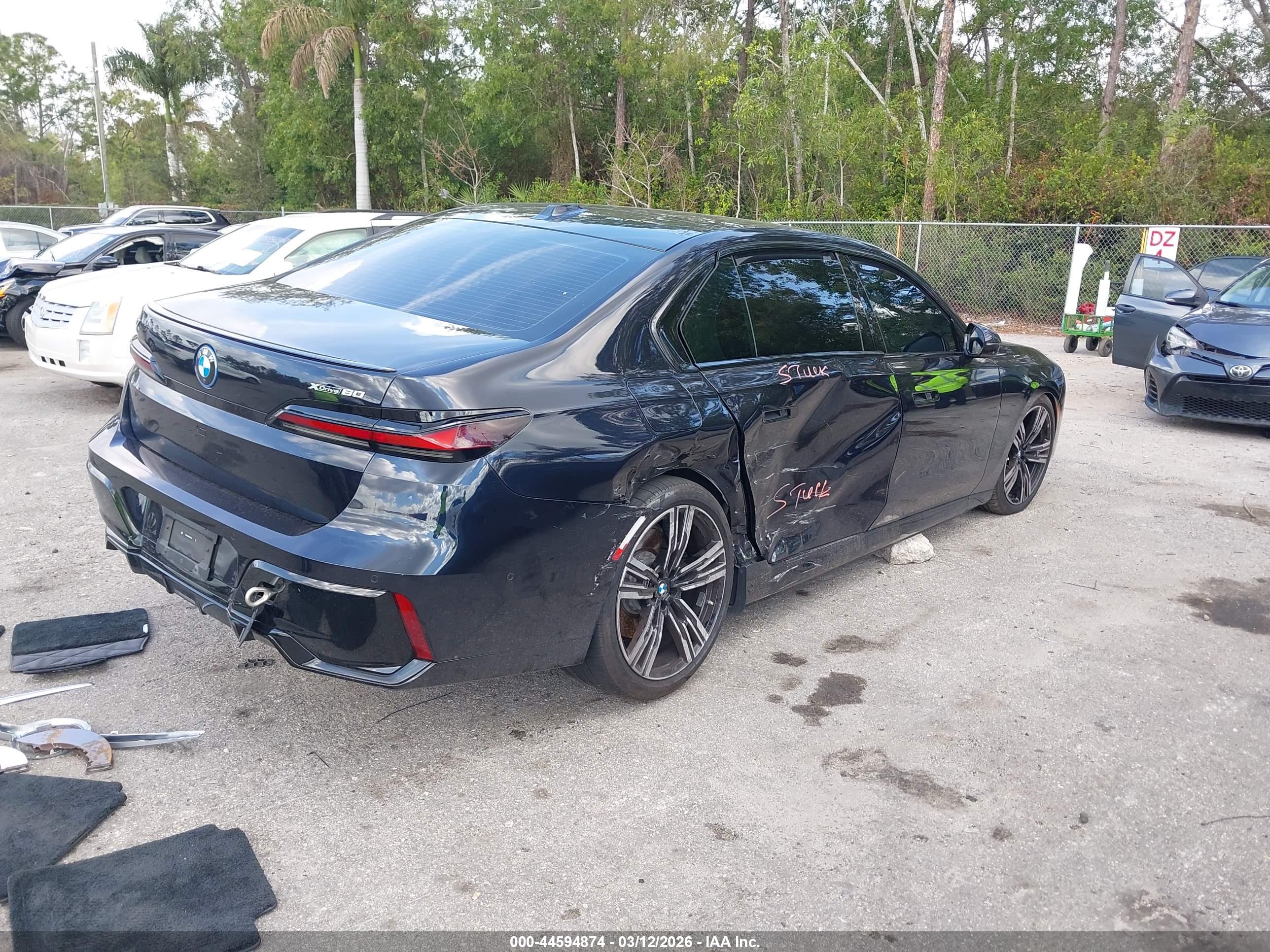 BMW I7 image 4