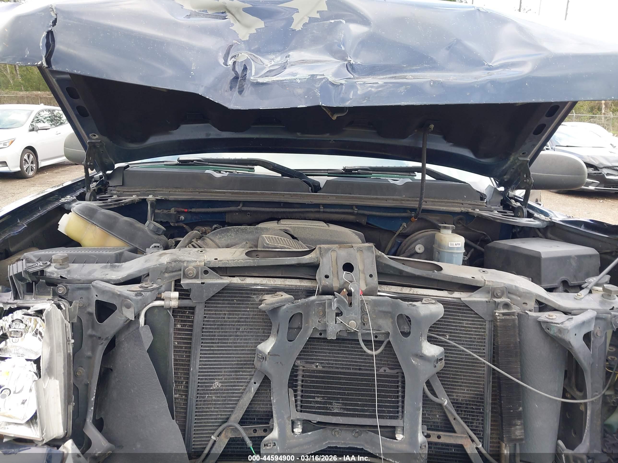 CHEVROLET SILVERADO image 10