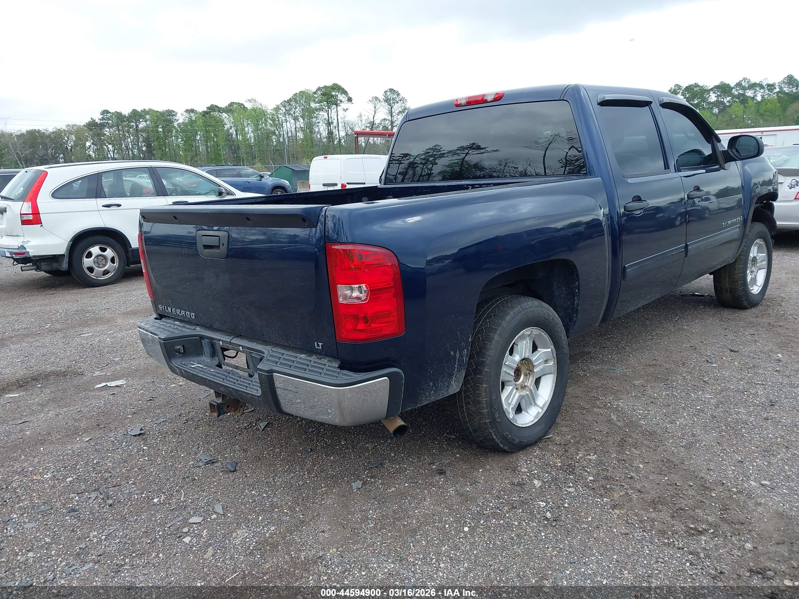 CHEVROLET SILVERADO image 4