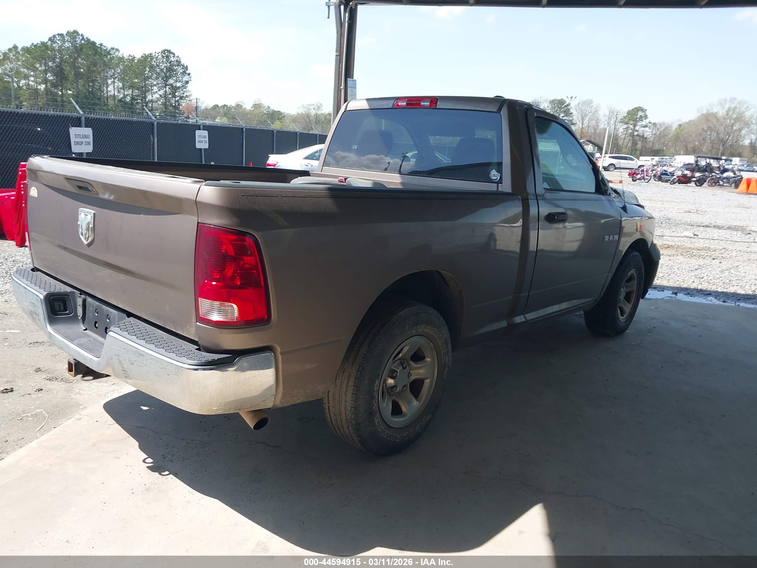 DODGE RAM image 4