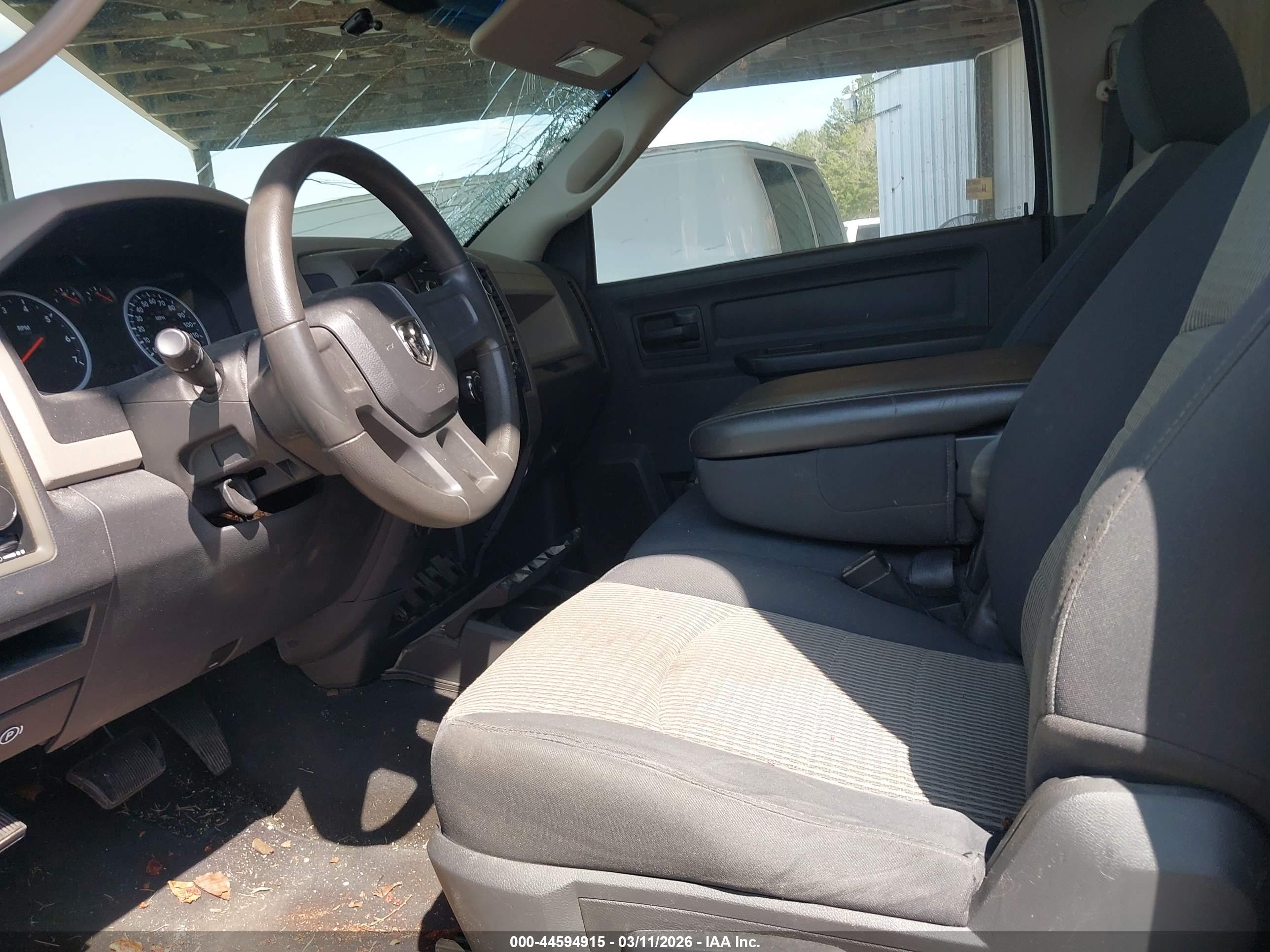 DODGE RAM image 5