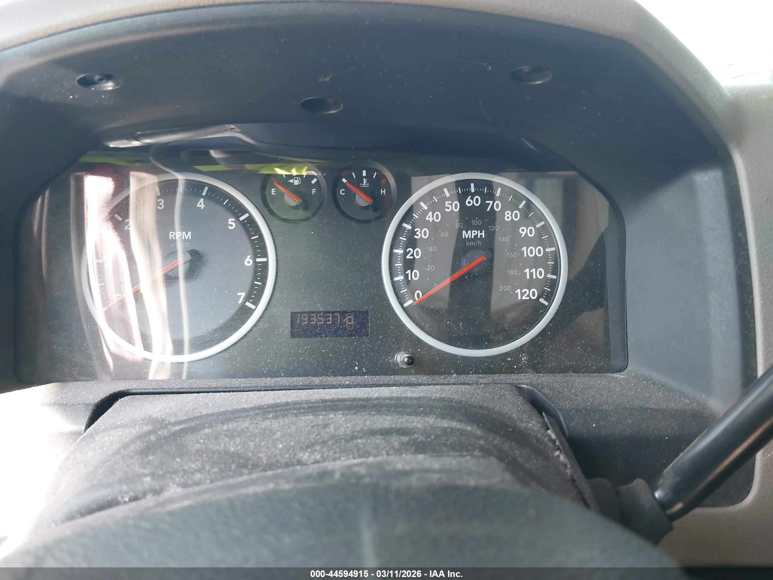 DODGE RAM image 7
