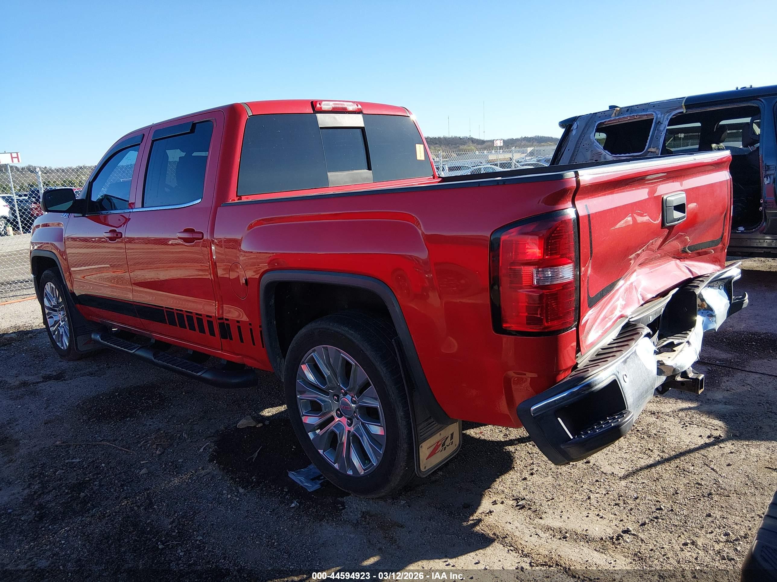 GMC SIERRA image 3