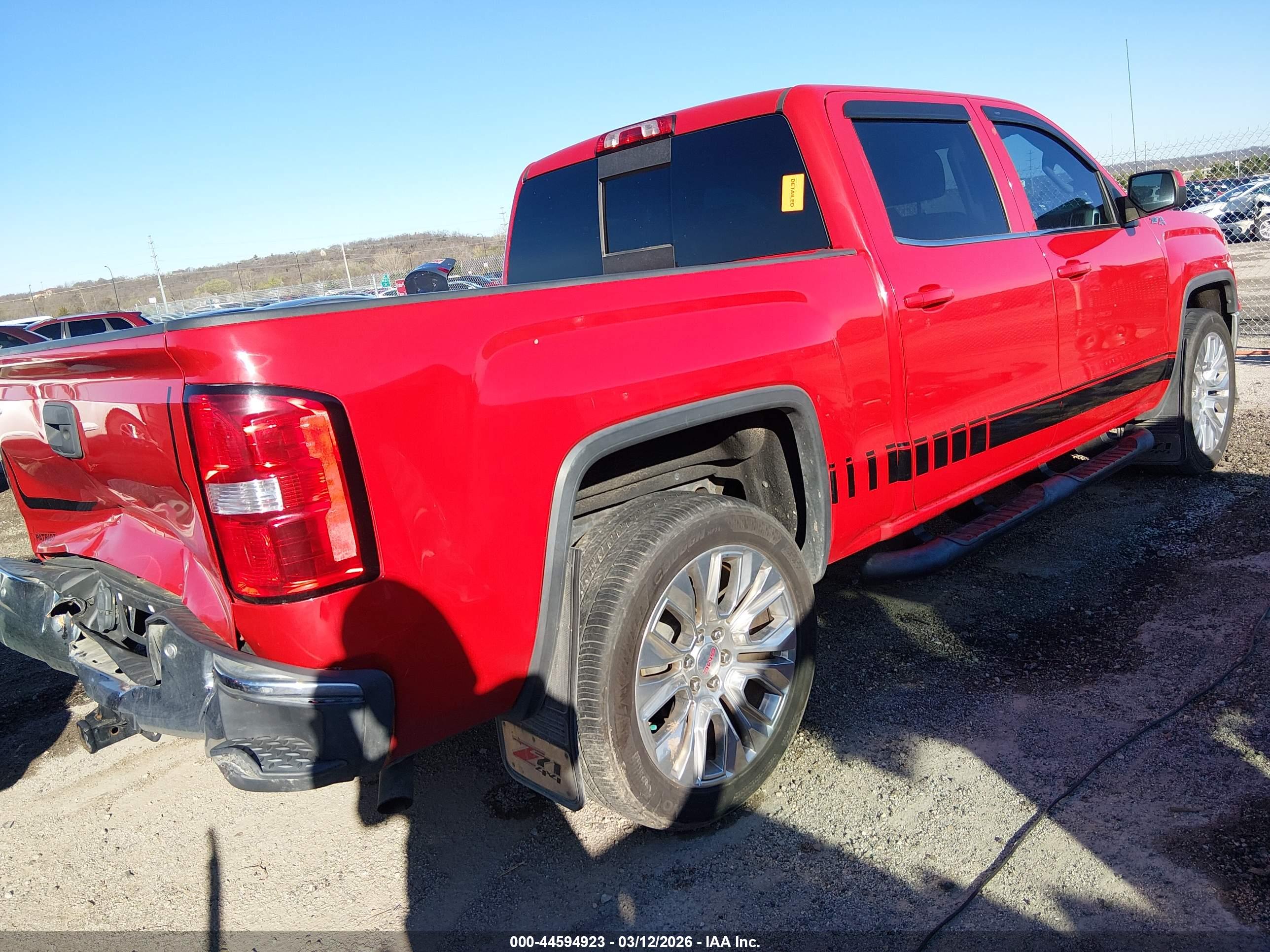 GMC SIERRA image 4