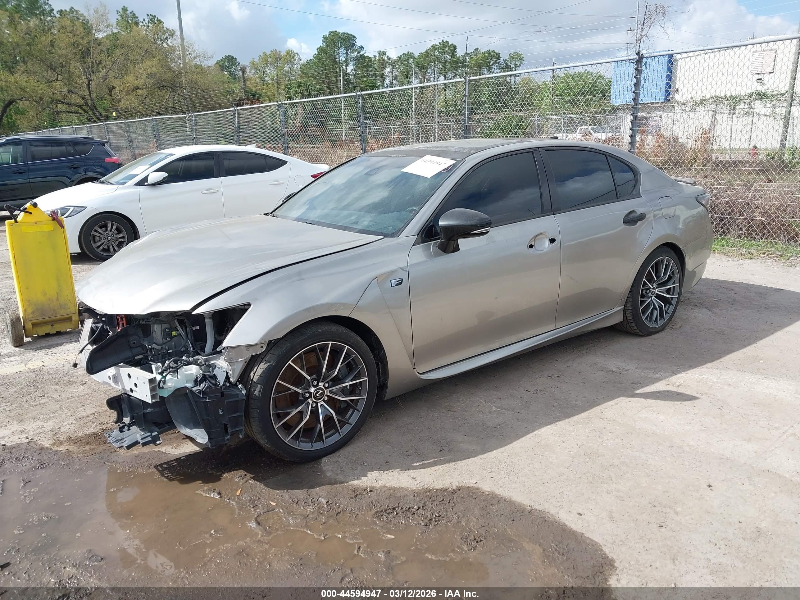LEXUS GS image 2