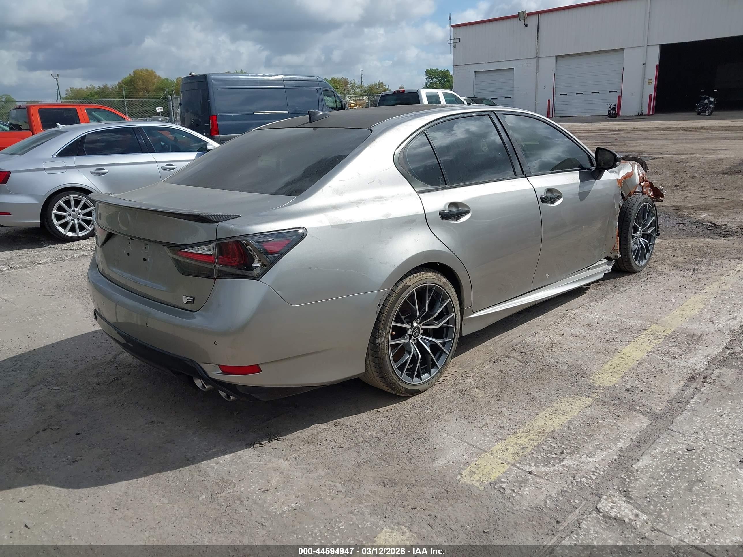 LEXUS GS image 4