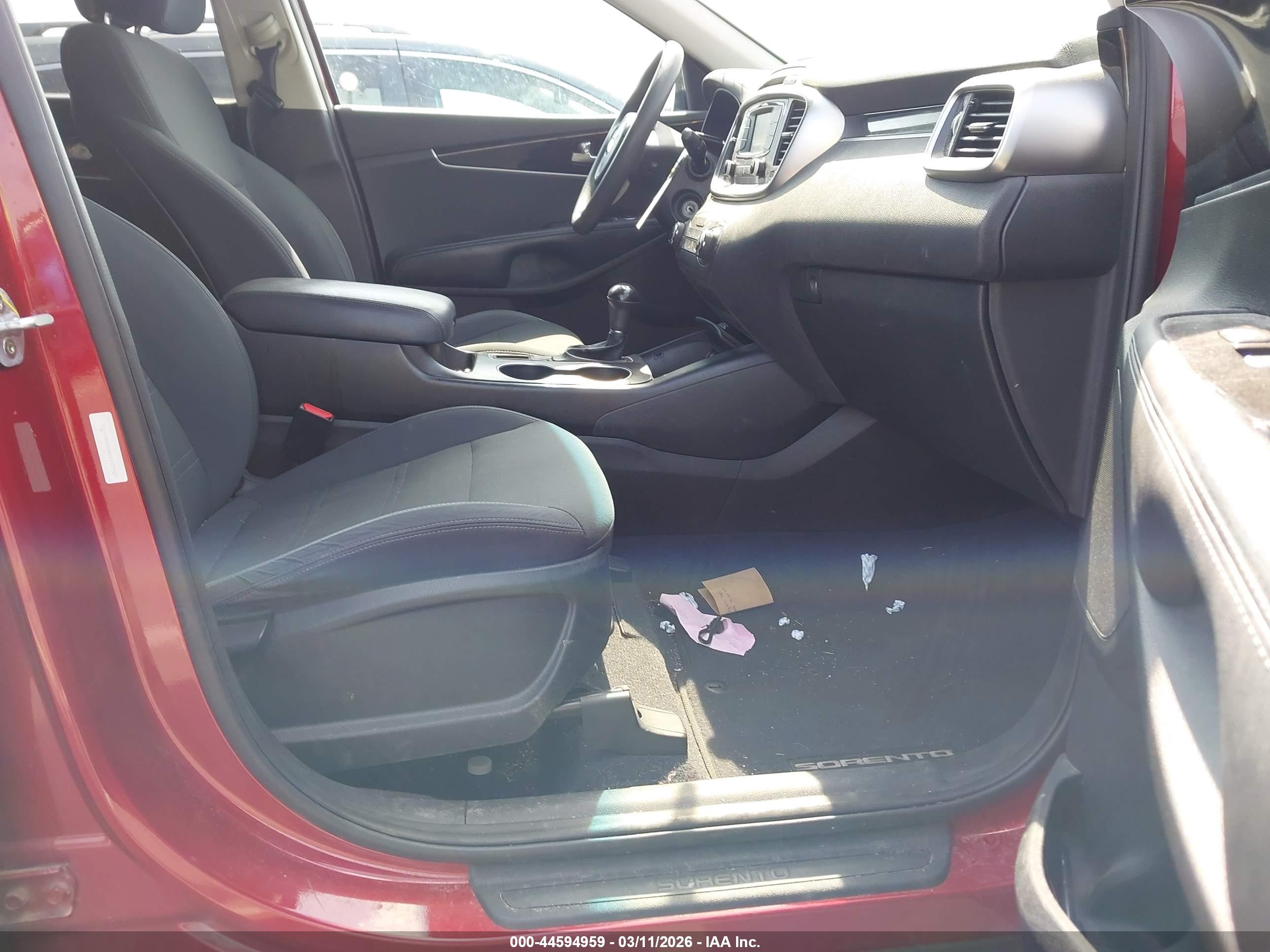 KIA SORENTO image 5