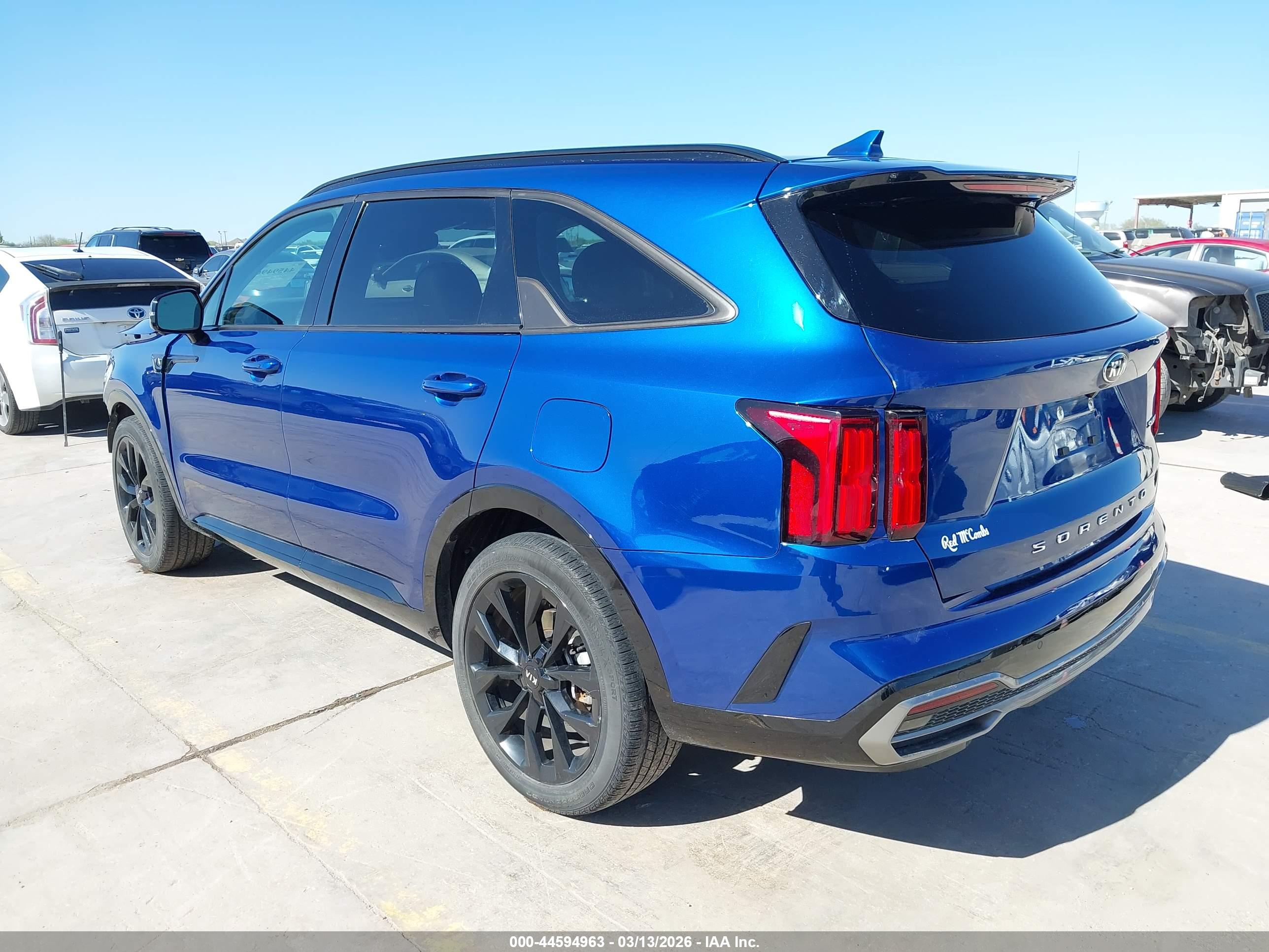 KIA SORENTO image 3