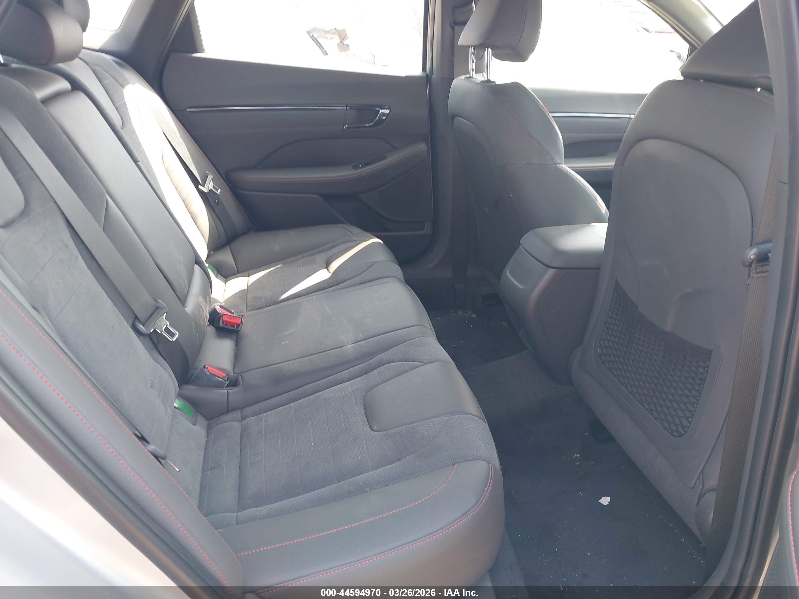 HYUNDAI SONATA image 8