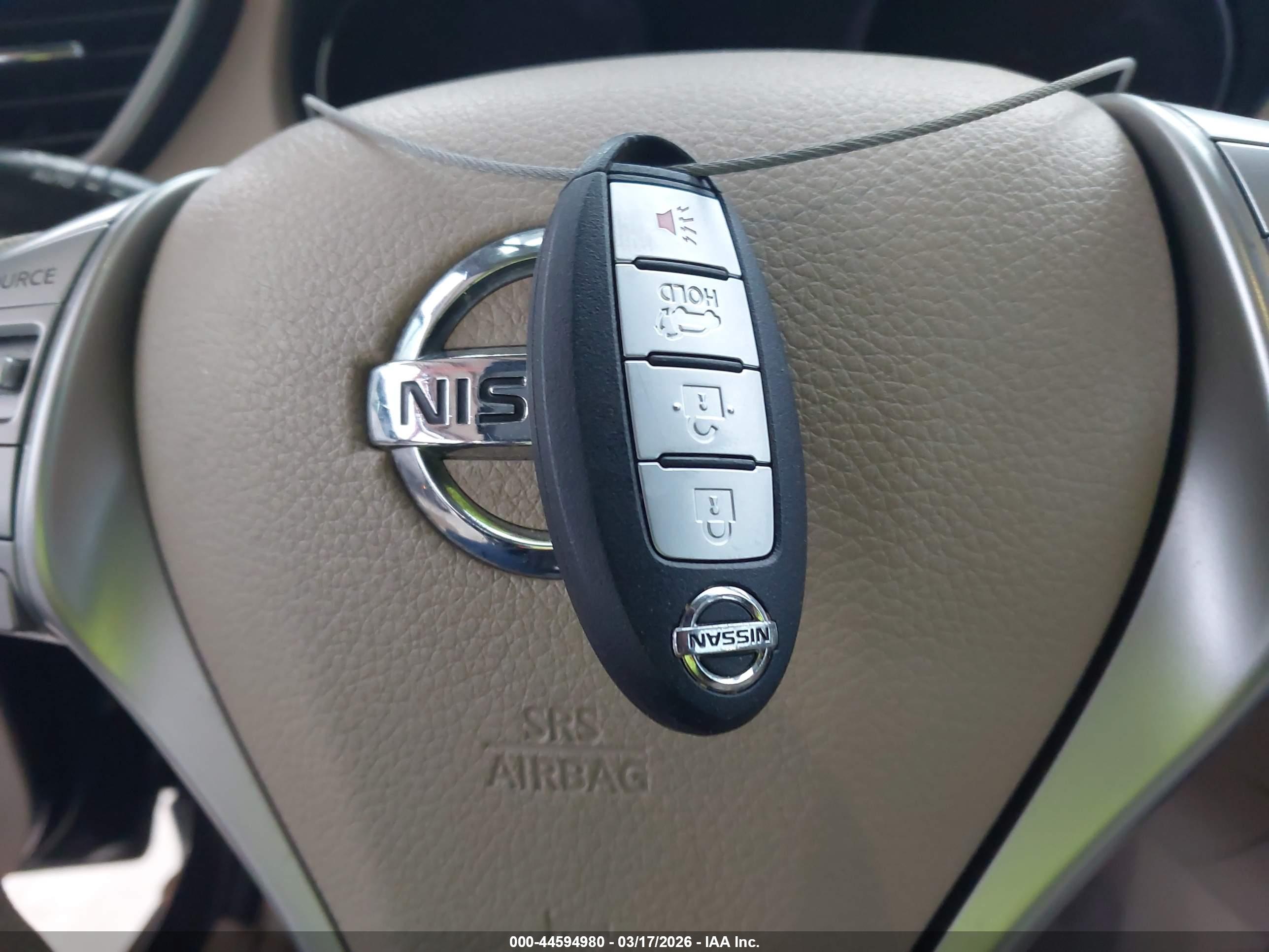 NISSAN ROGUE image 11