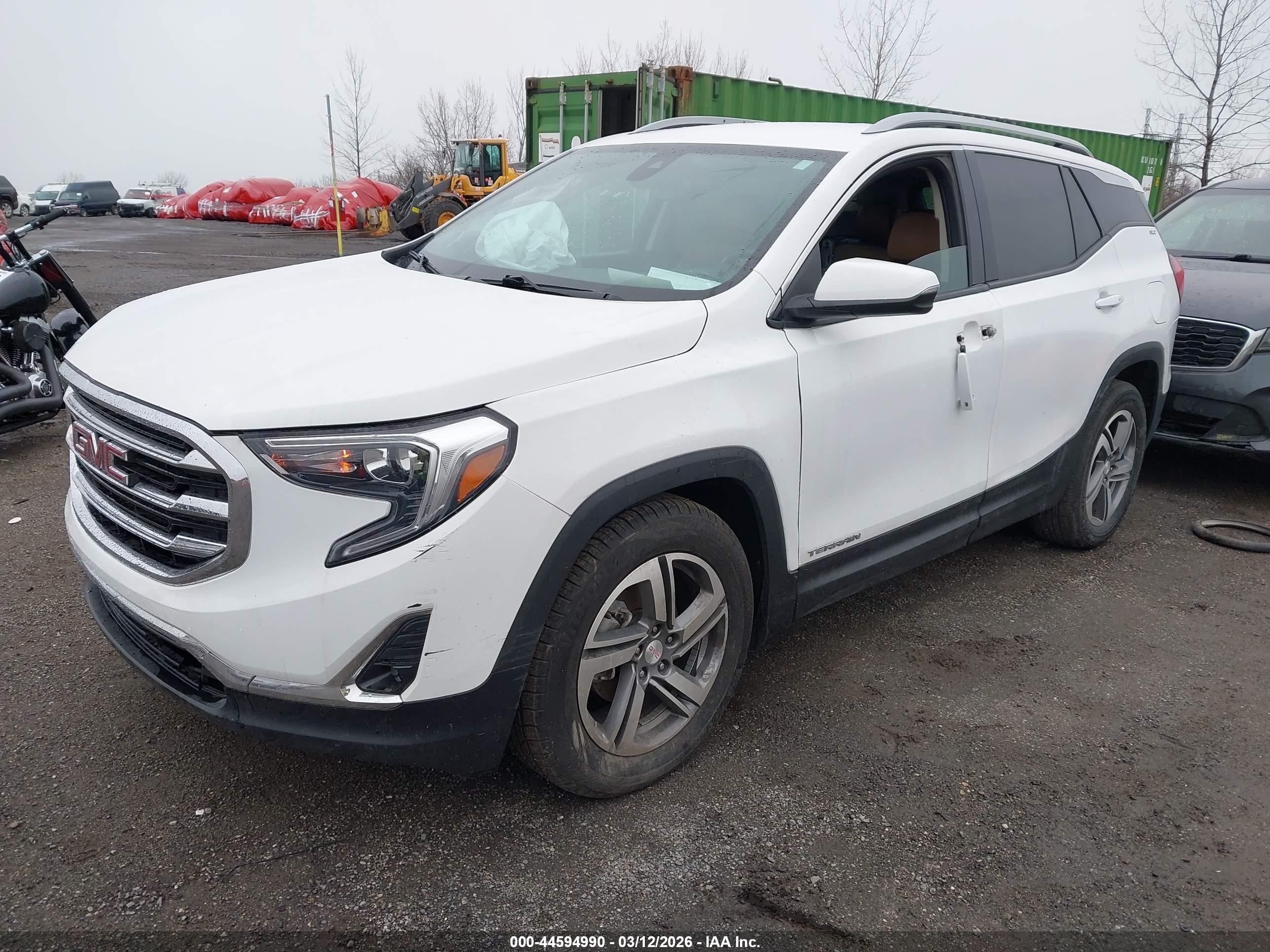 GMC TERRAIN image 2