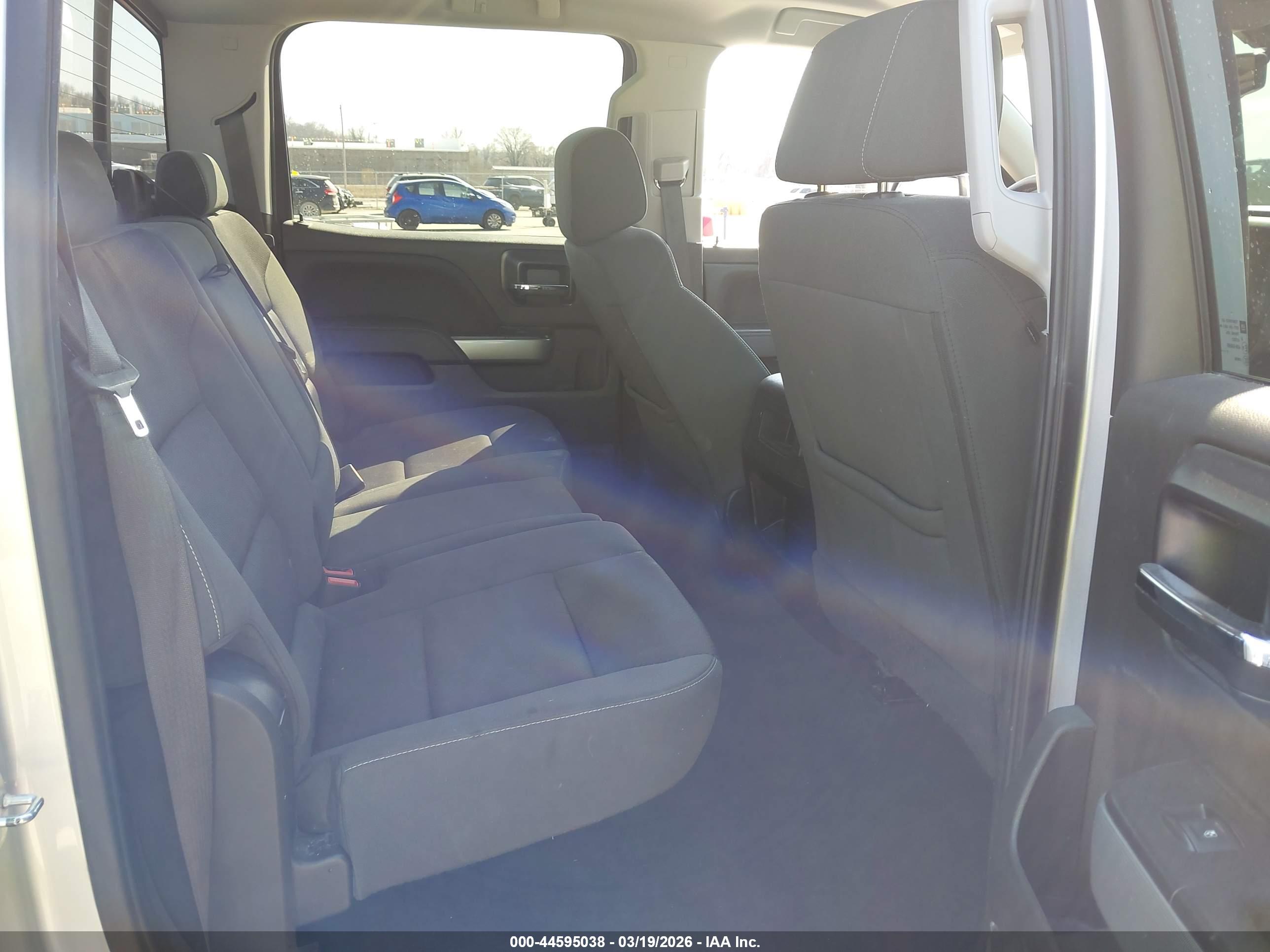 CHEVROLET SILVERADO image 8