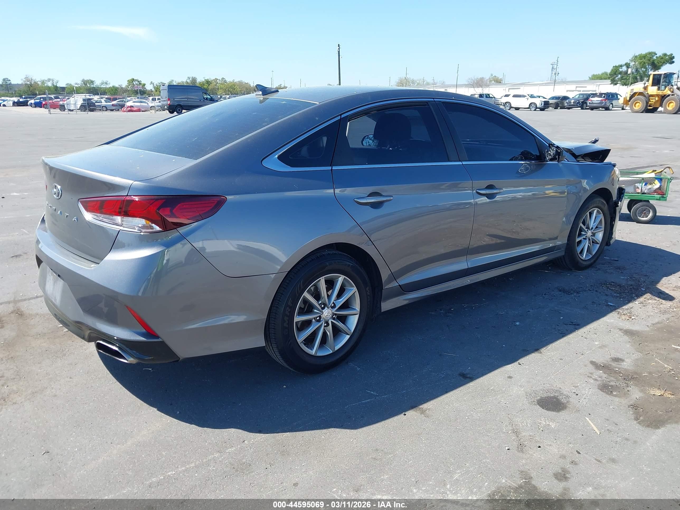 HYUNDAI SONATA image 4