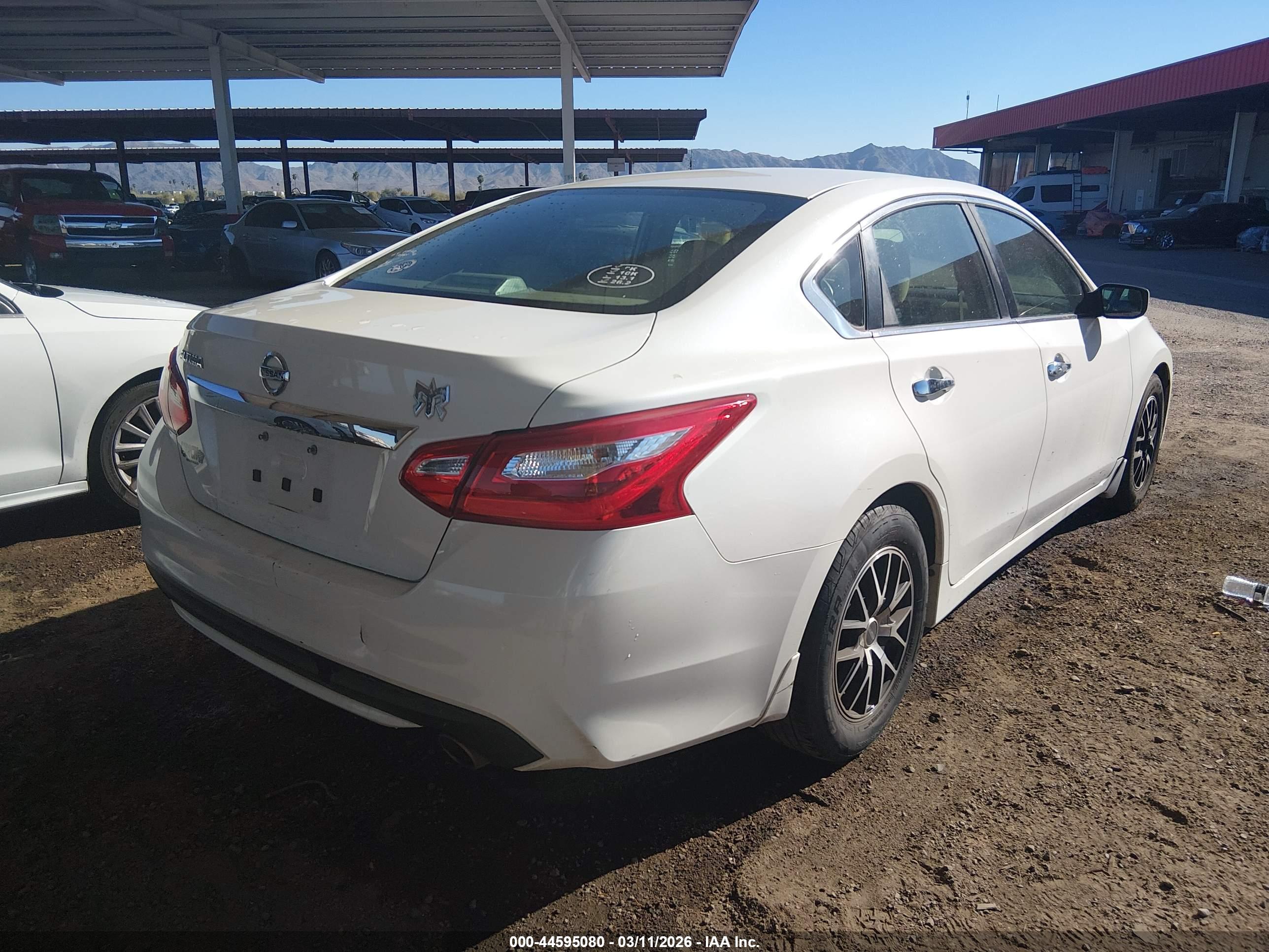 NISSAN ALTIMA image 4