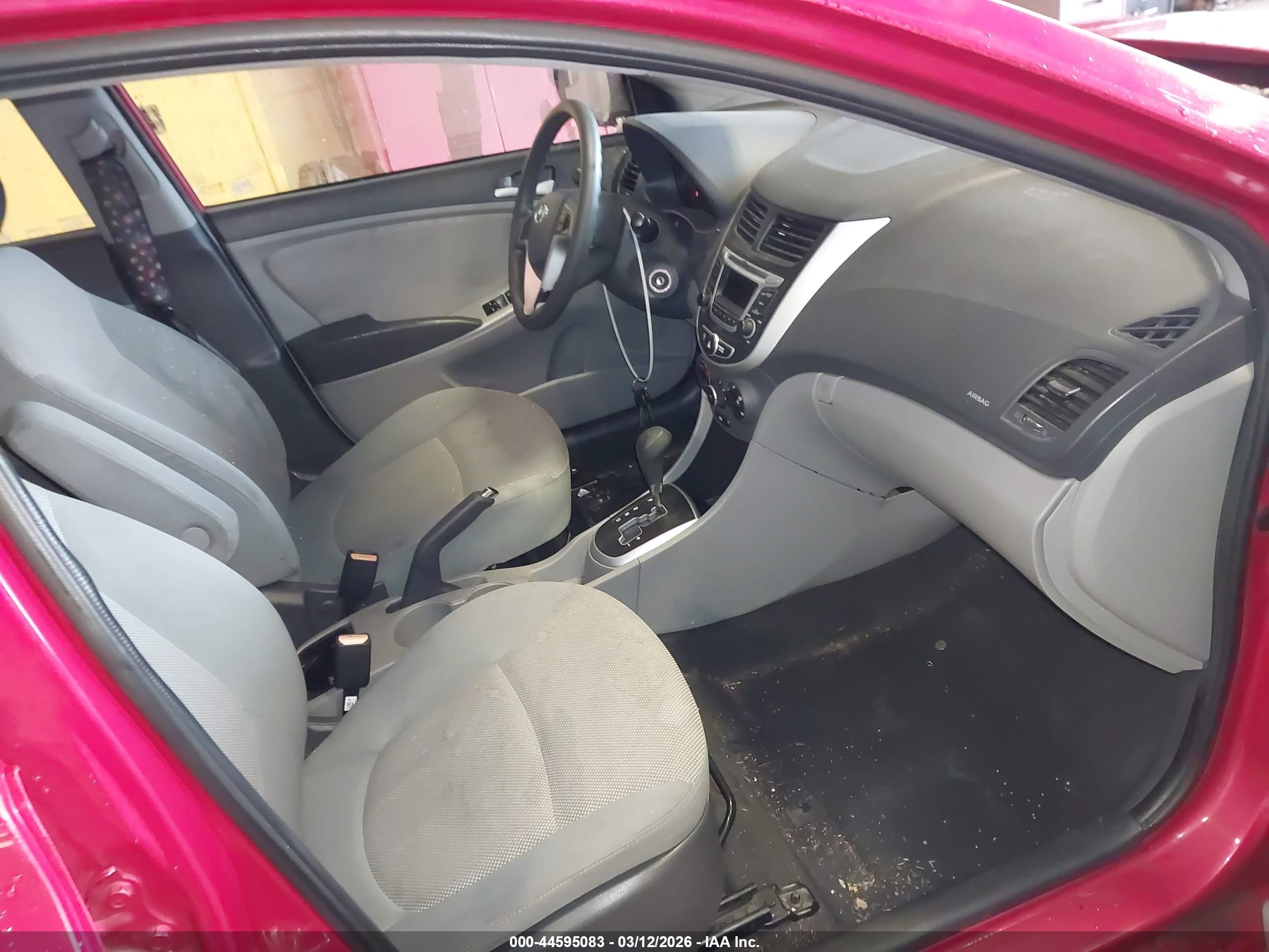 HYUNDAI ACCENT image 5