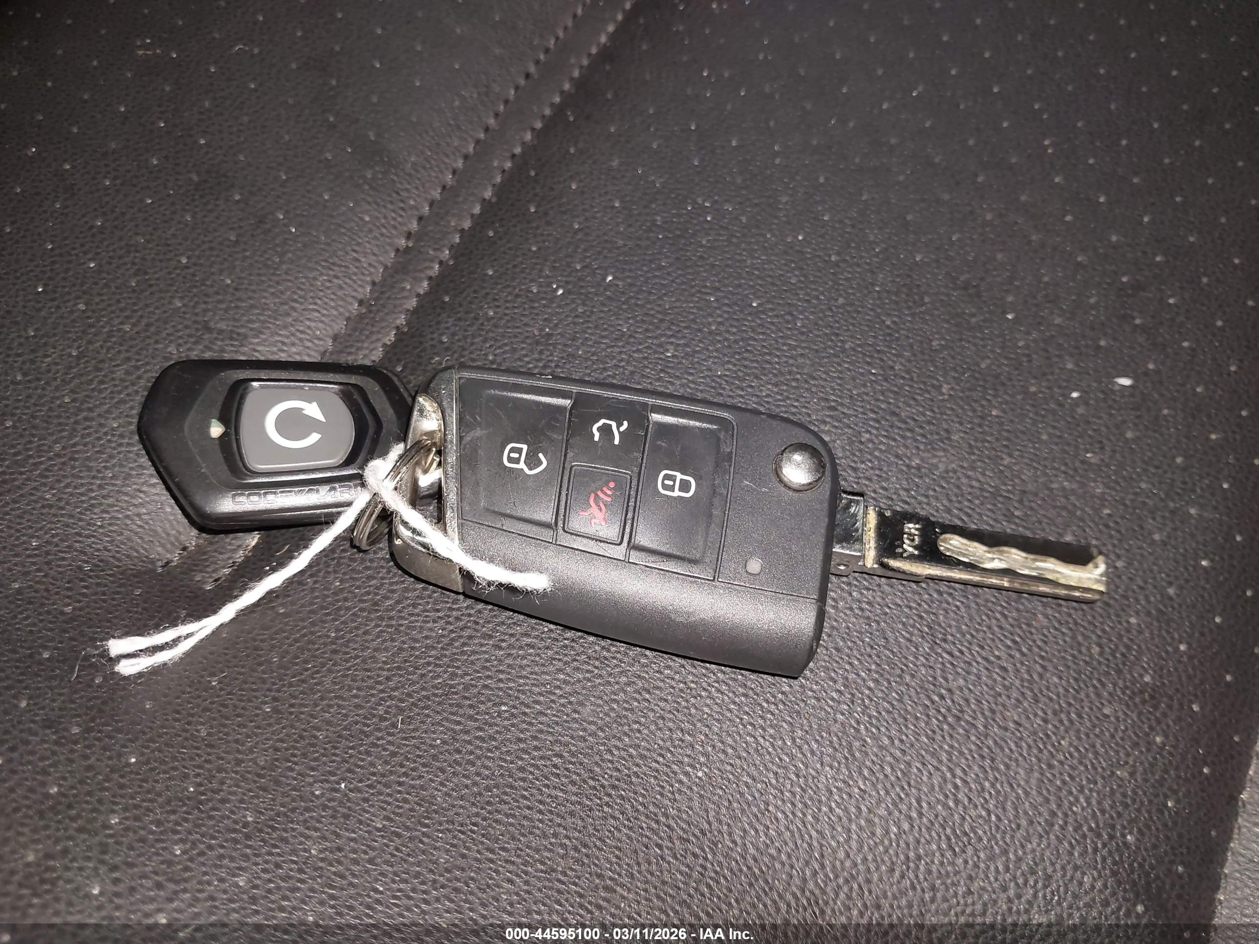 VOLKSWAGEN GOLF image 11