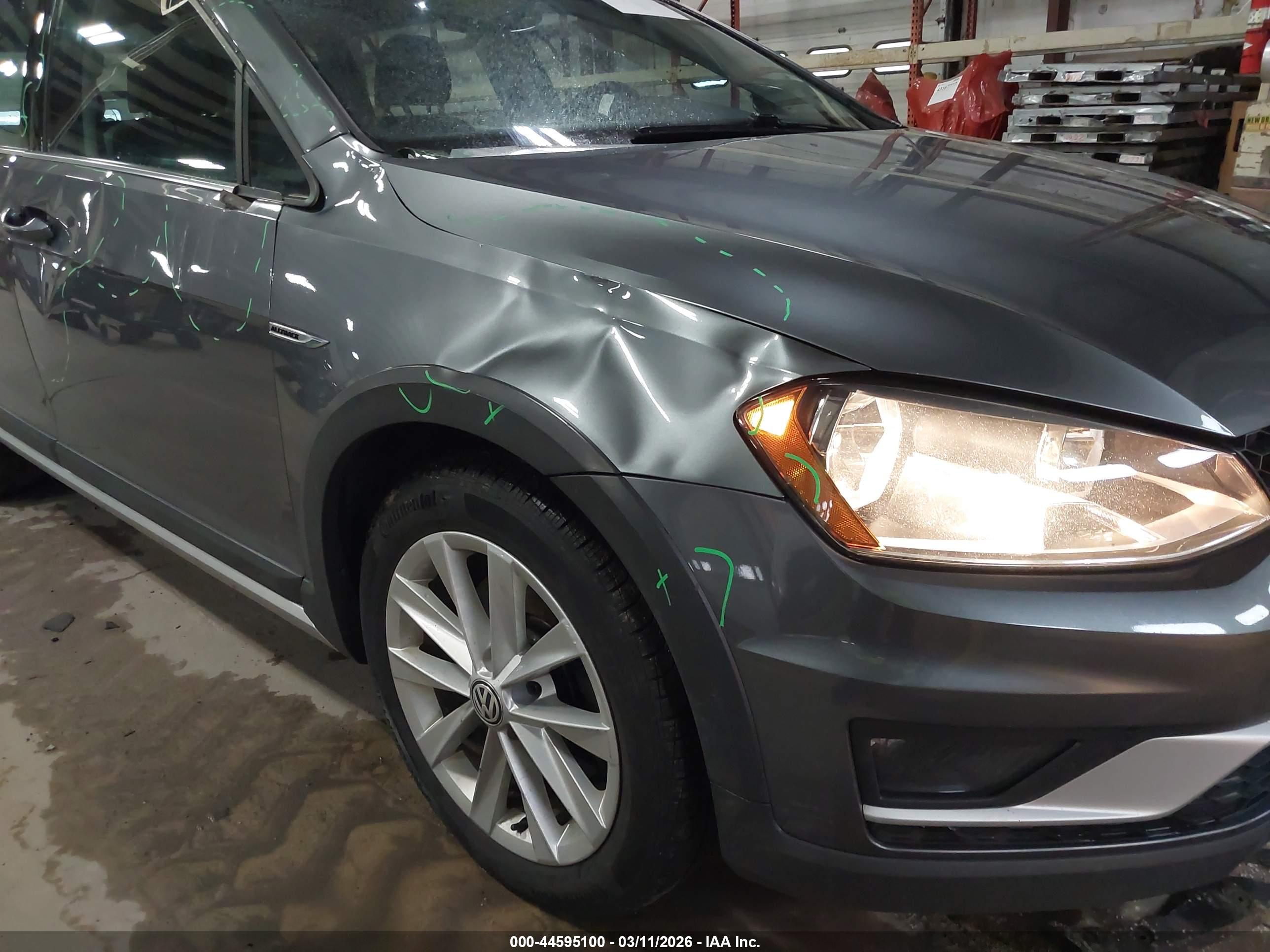VOLKSWAGEN GOLF image 6