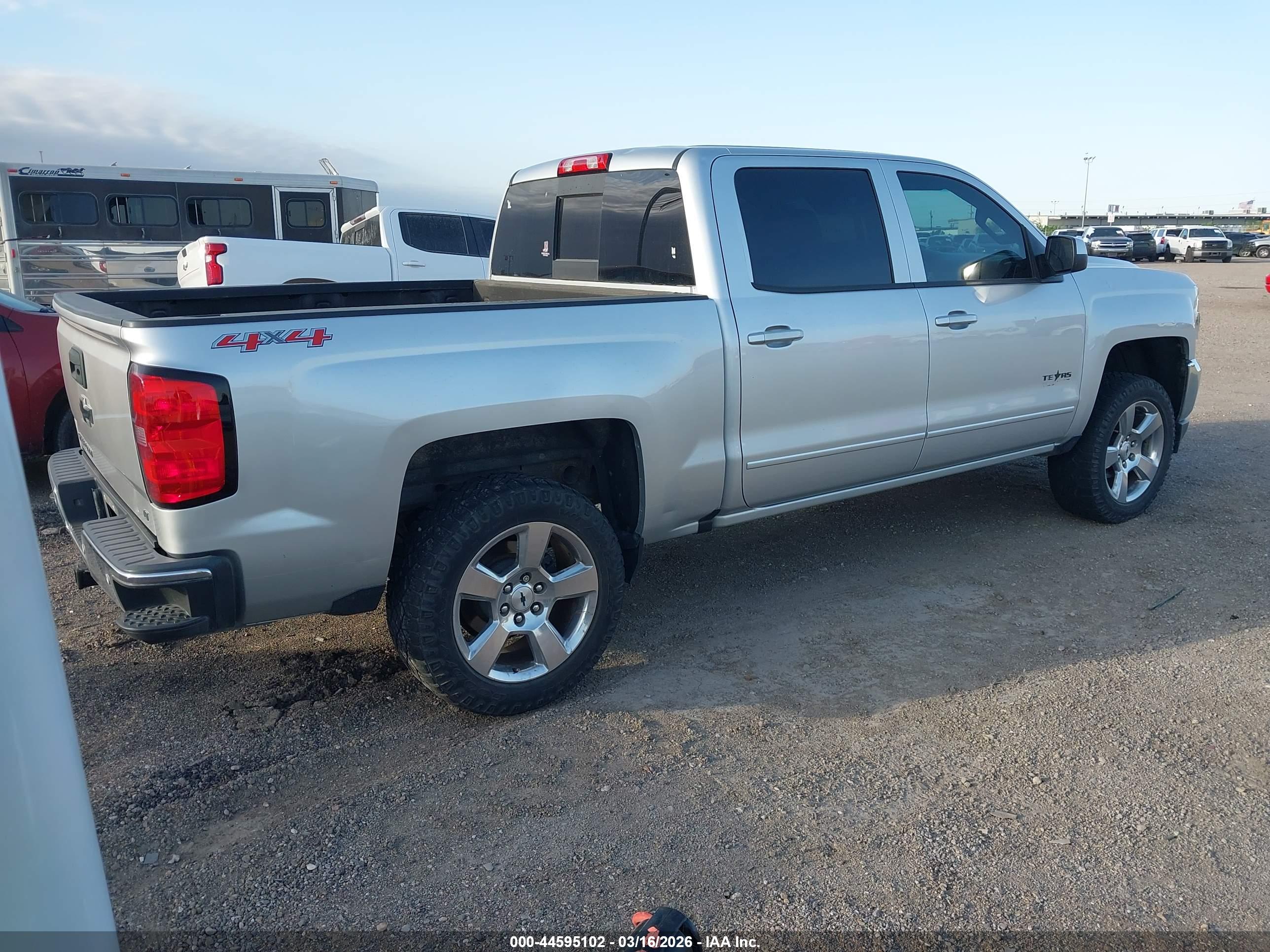 CHEVROLET SILVERADO image 4