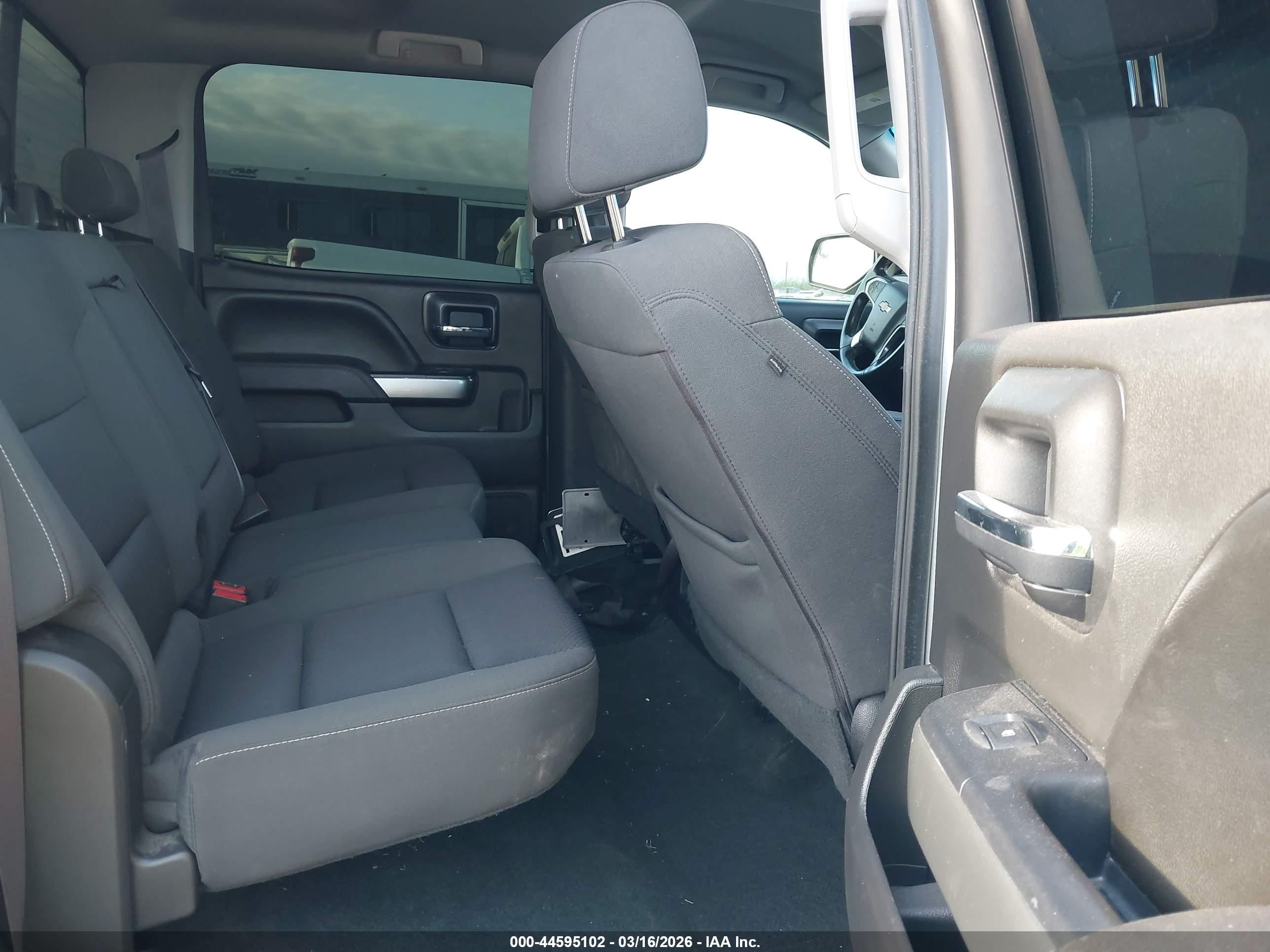 CHEVROLET SILVERADO image 8