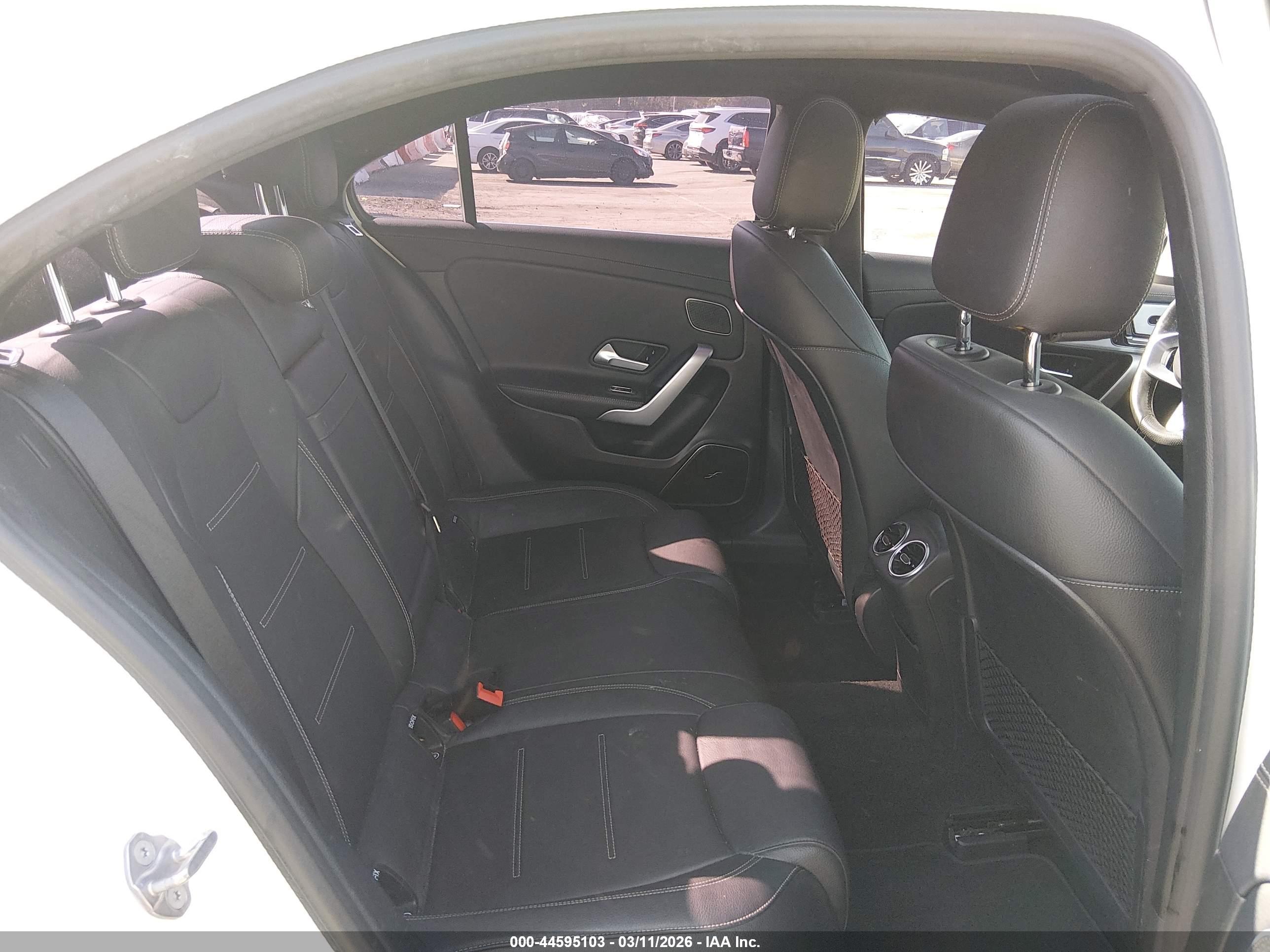 MERCEDES-BENZ A image 8