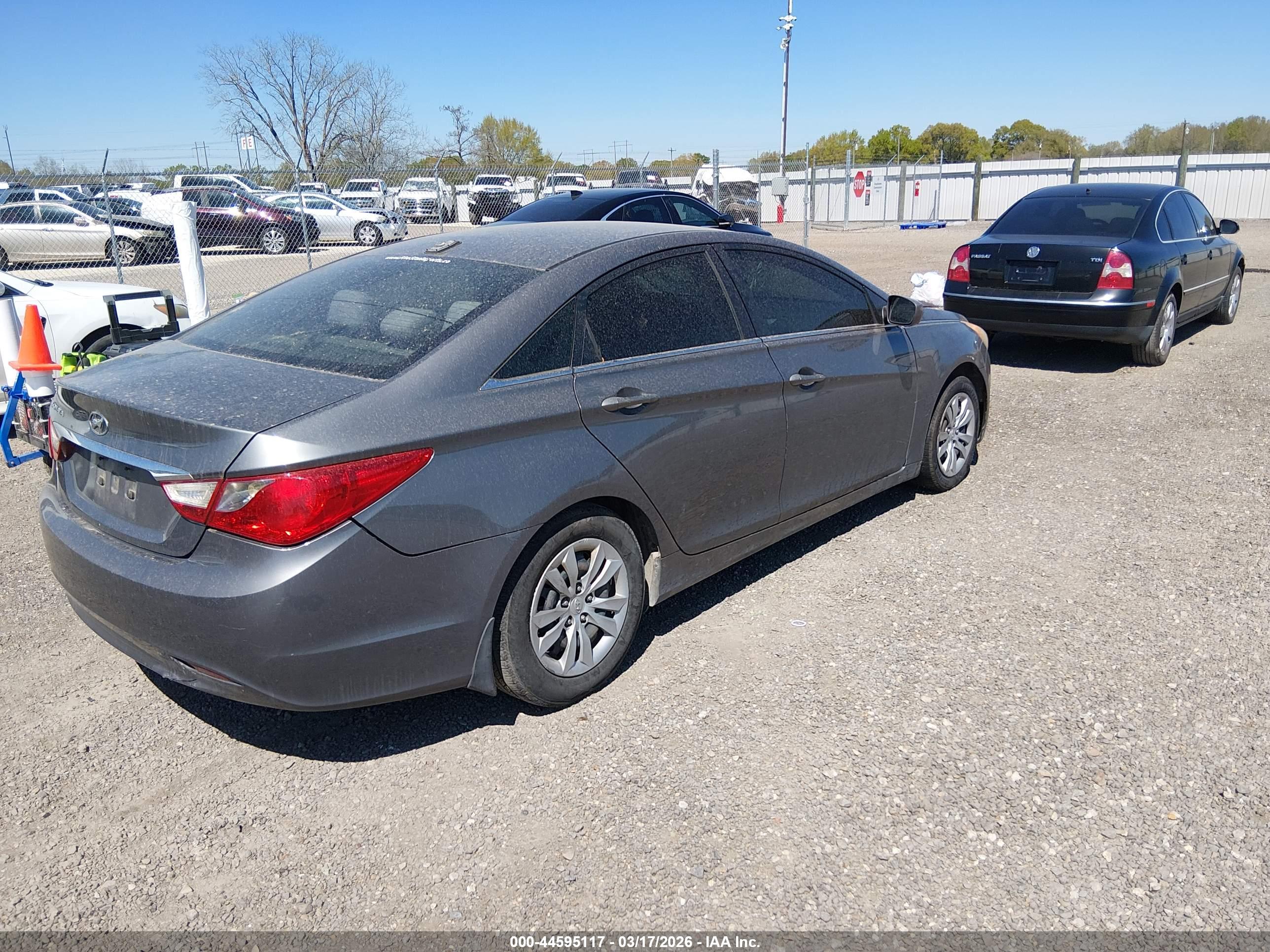 HYUNDAI SONATA image 4