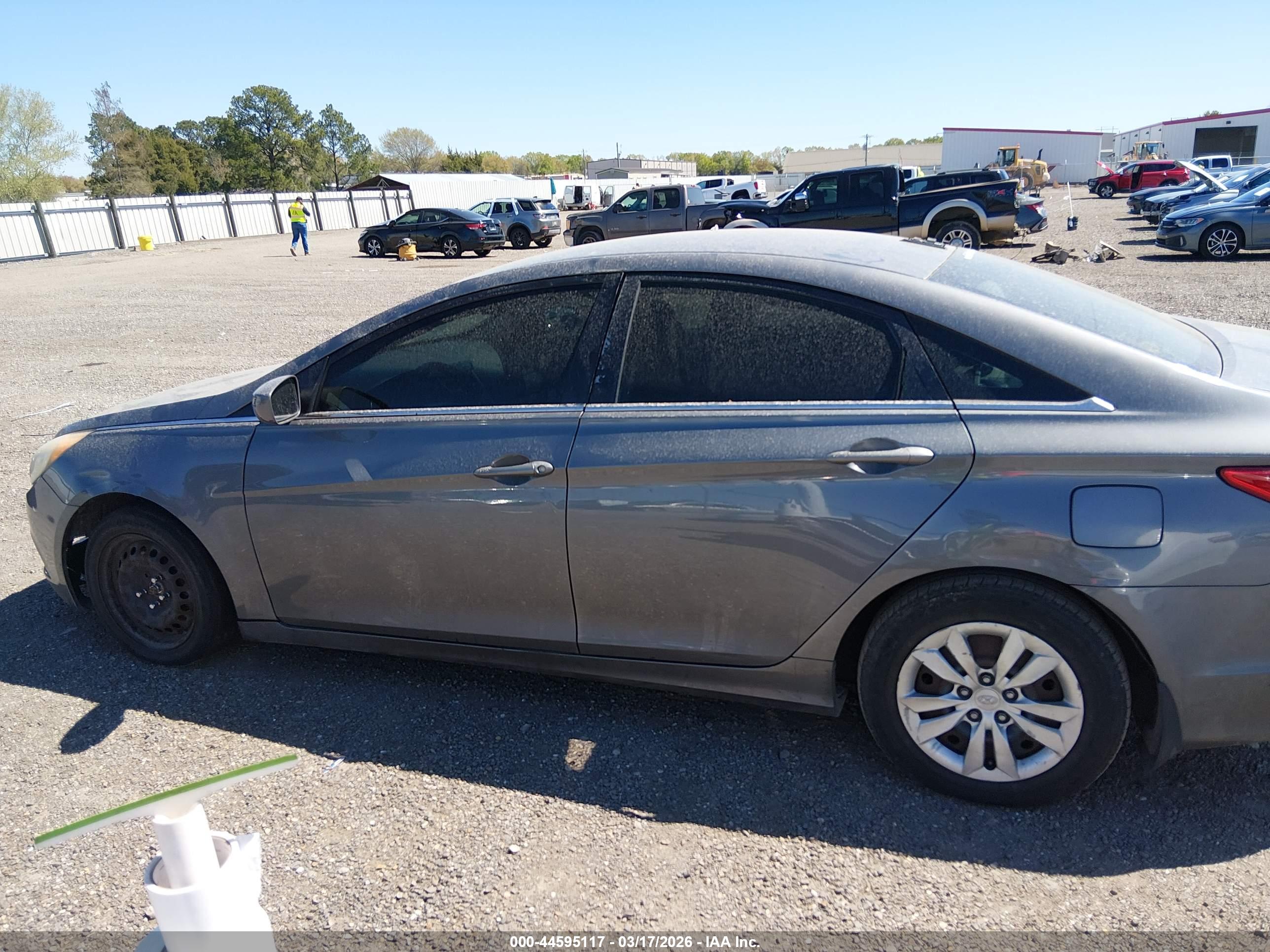 HYUNDAI SONATA image 6