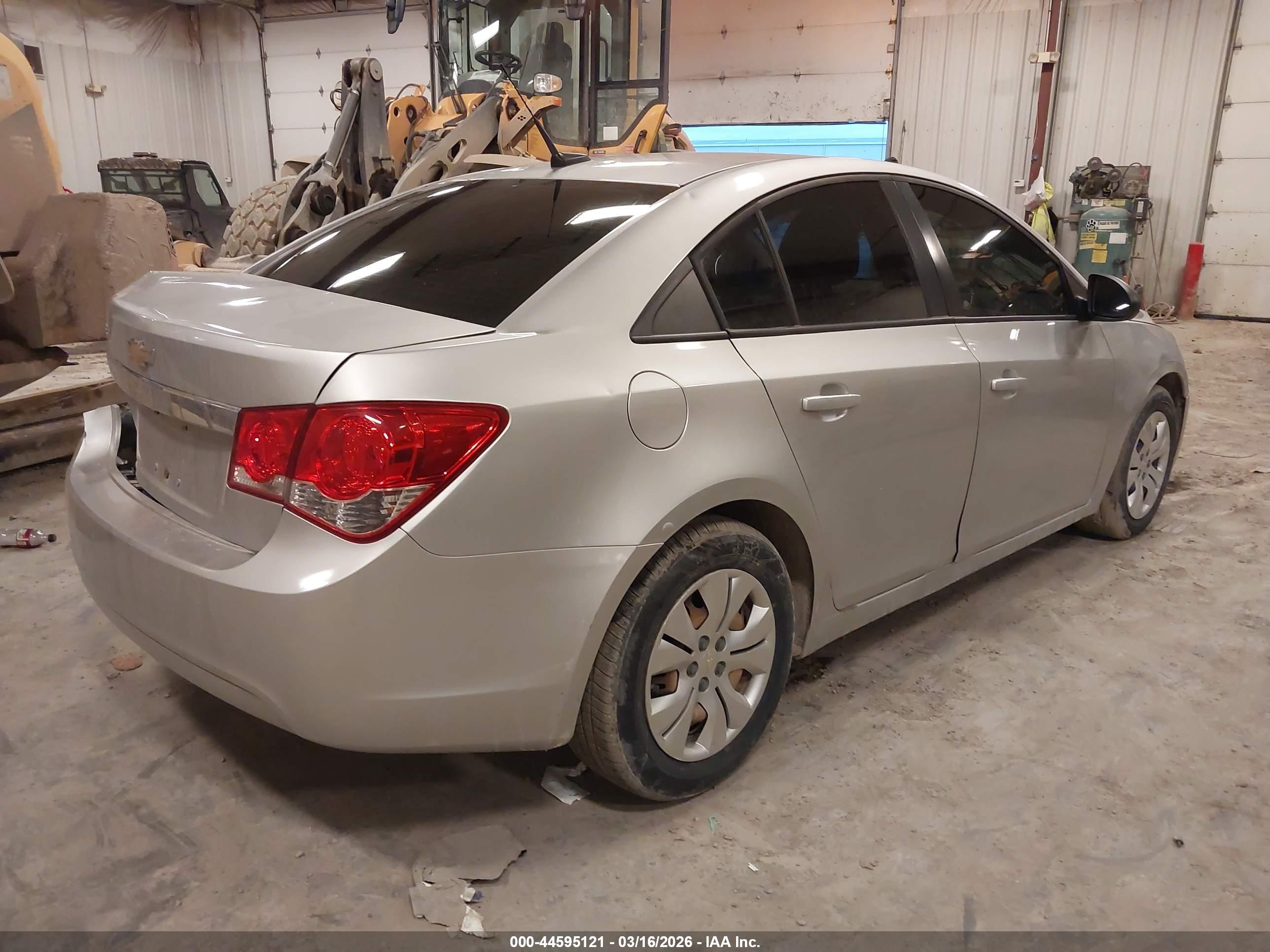 CHEVROLET CRUZE image 4