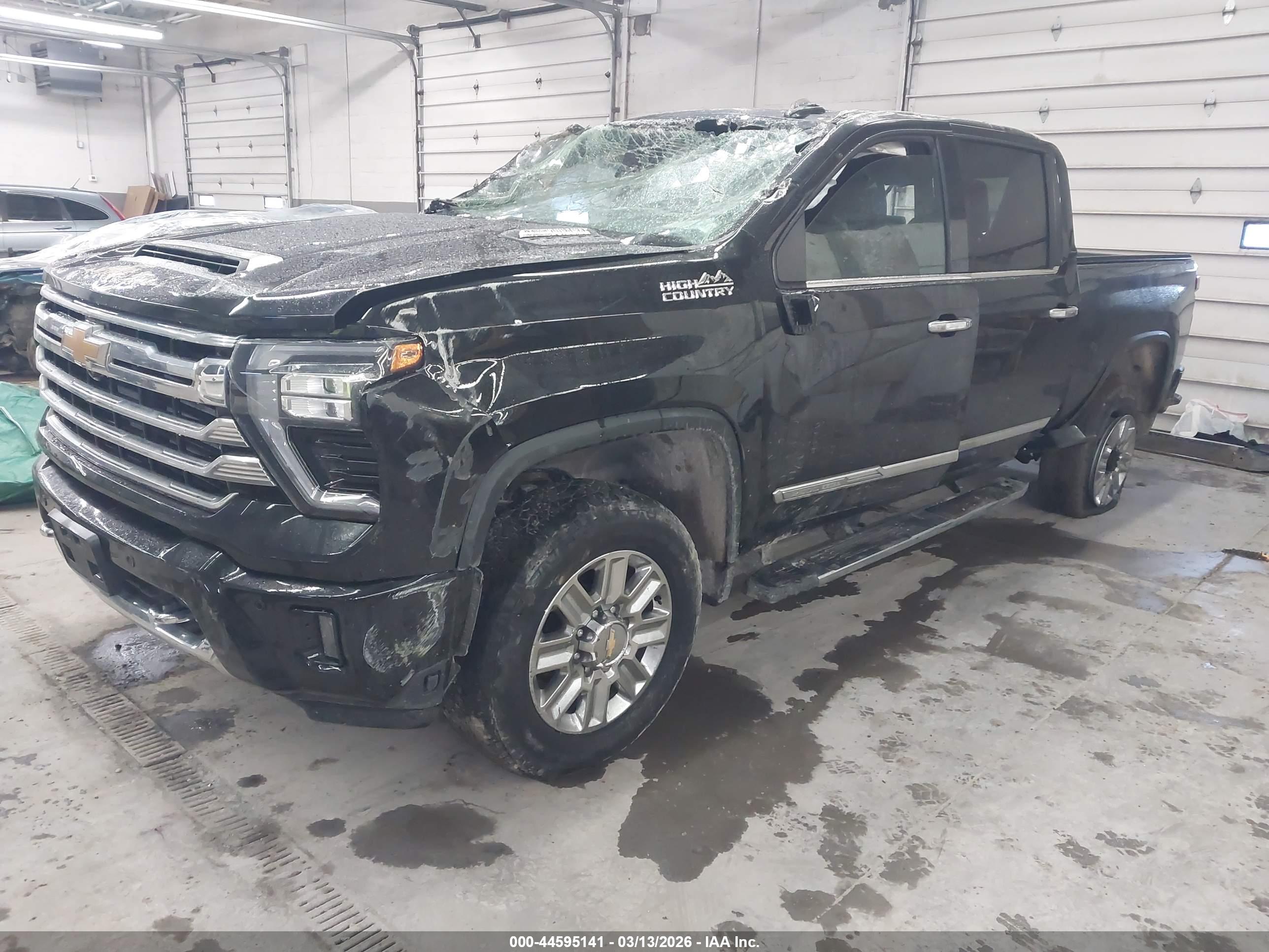 CHEVROLET SILVERADO image 2