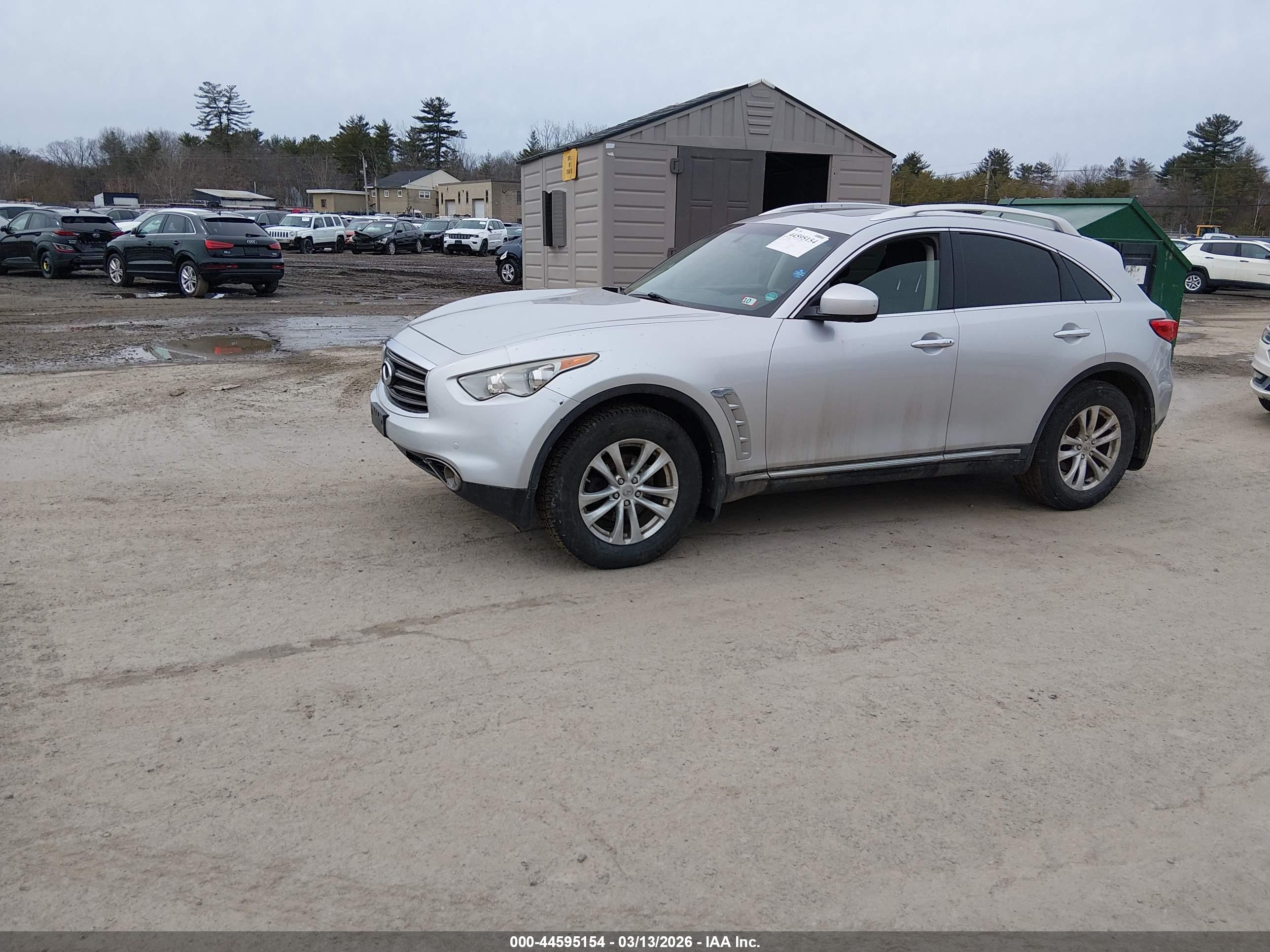 INFINITI FX37 image 2