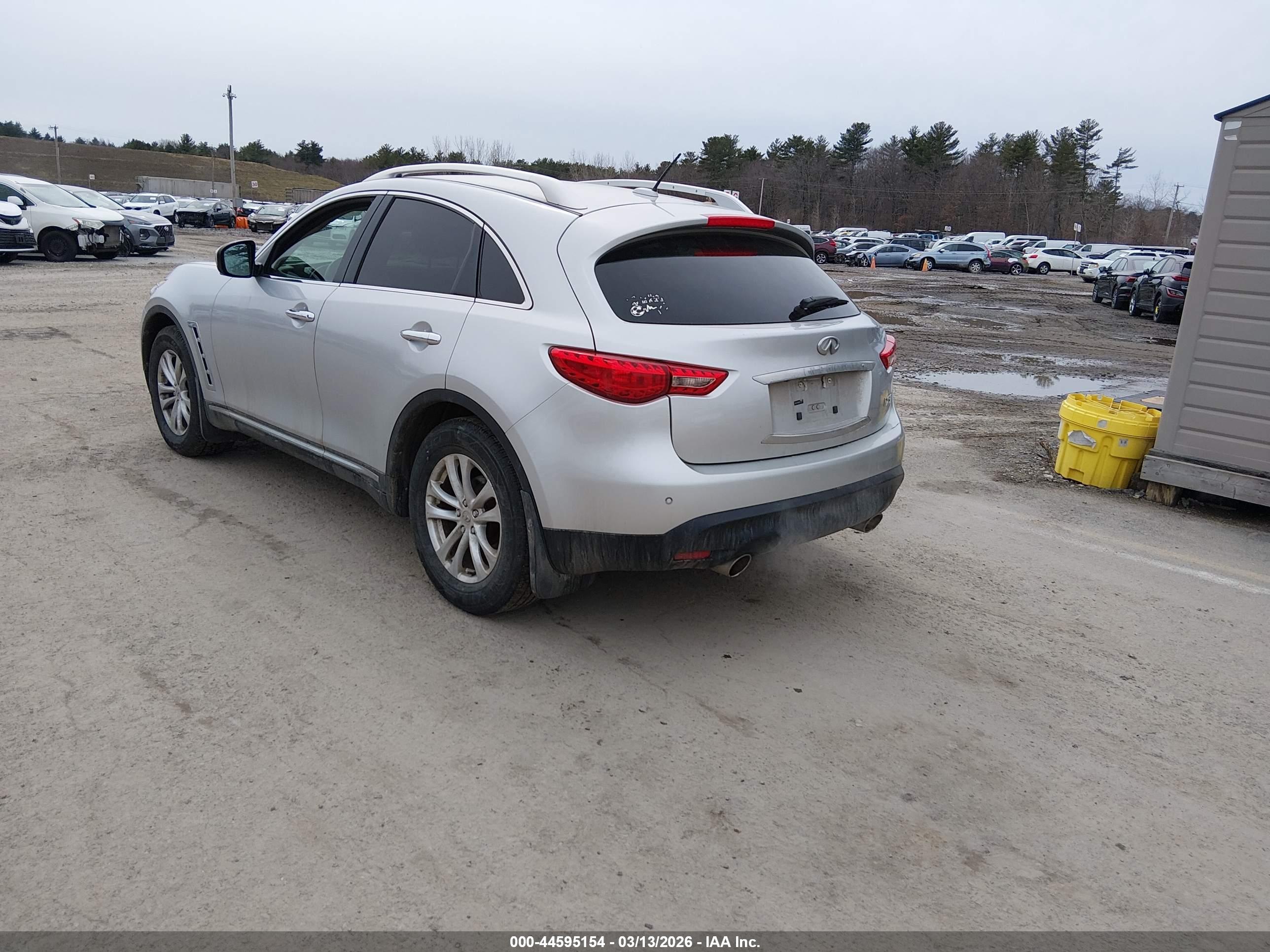 INFINITI FX37 image 3