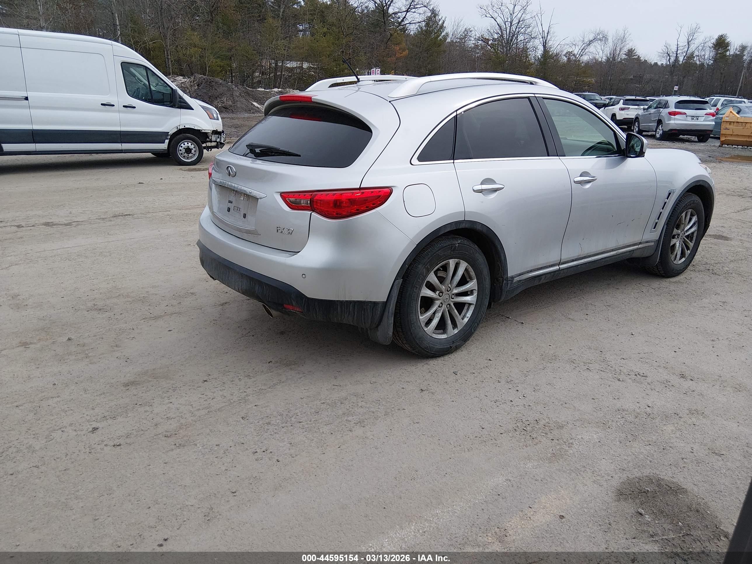 INFINITI FX37 image 4
