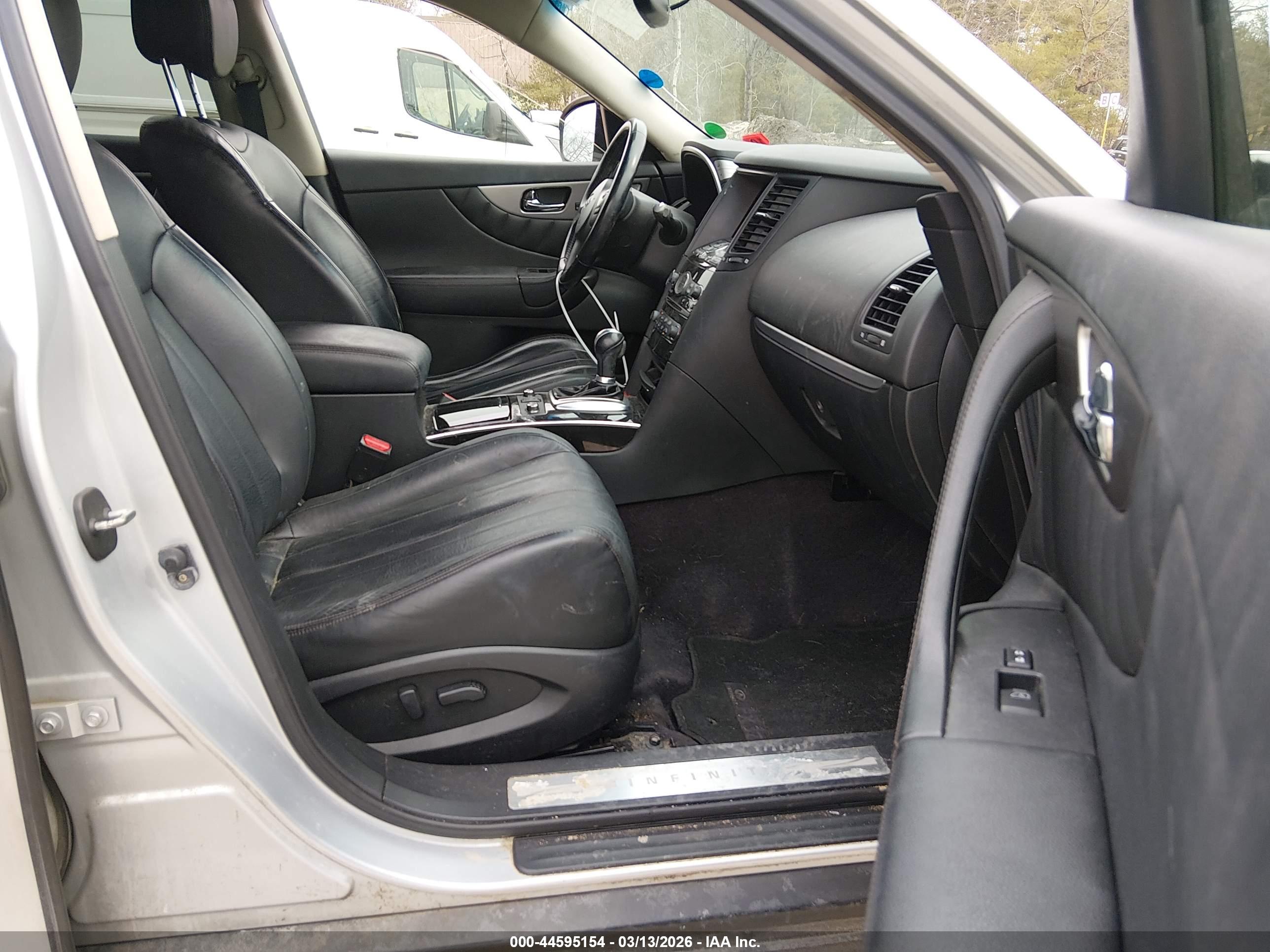 INFINITI FX37 image 5
