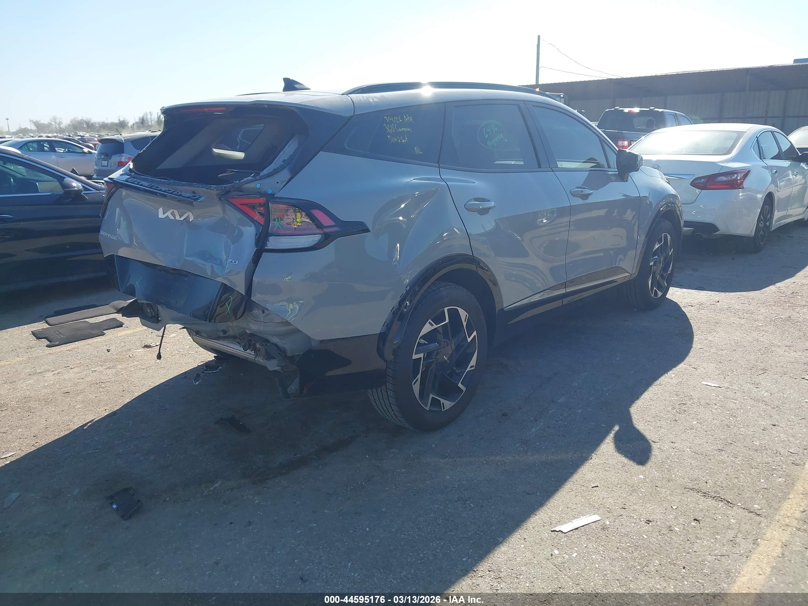 KIA SPORTAGE image 4