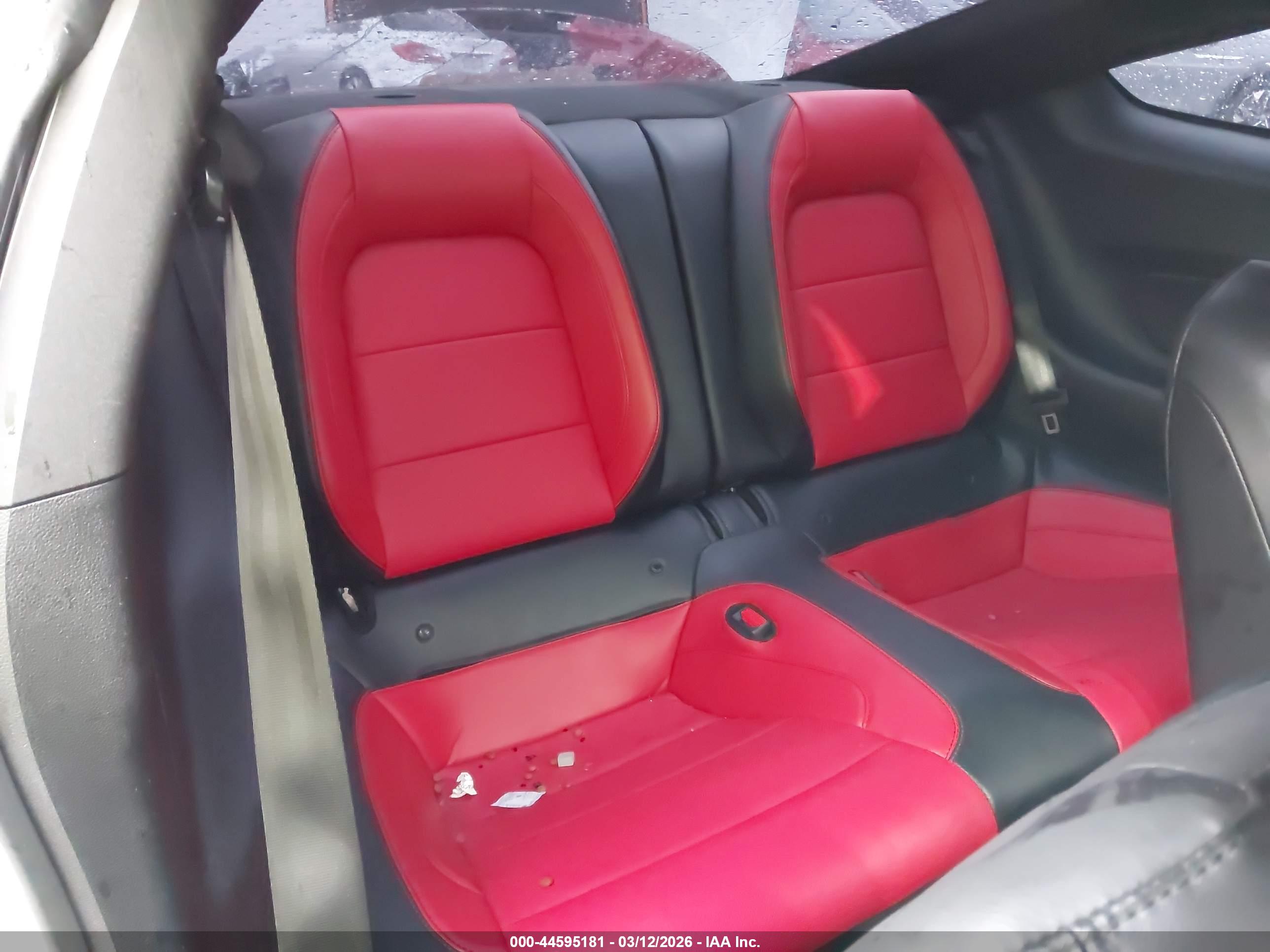 FORD MUSTANG image 8