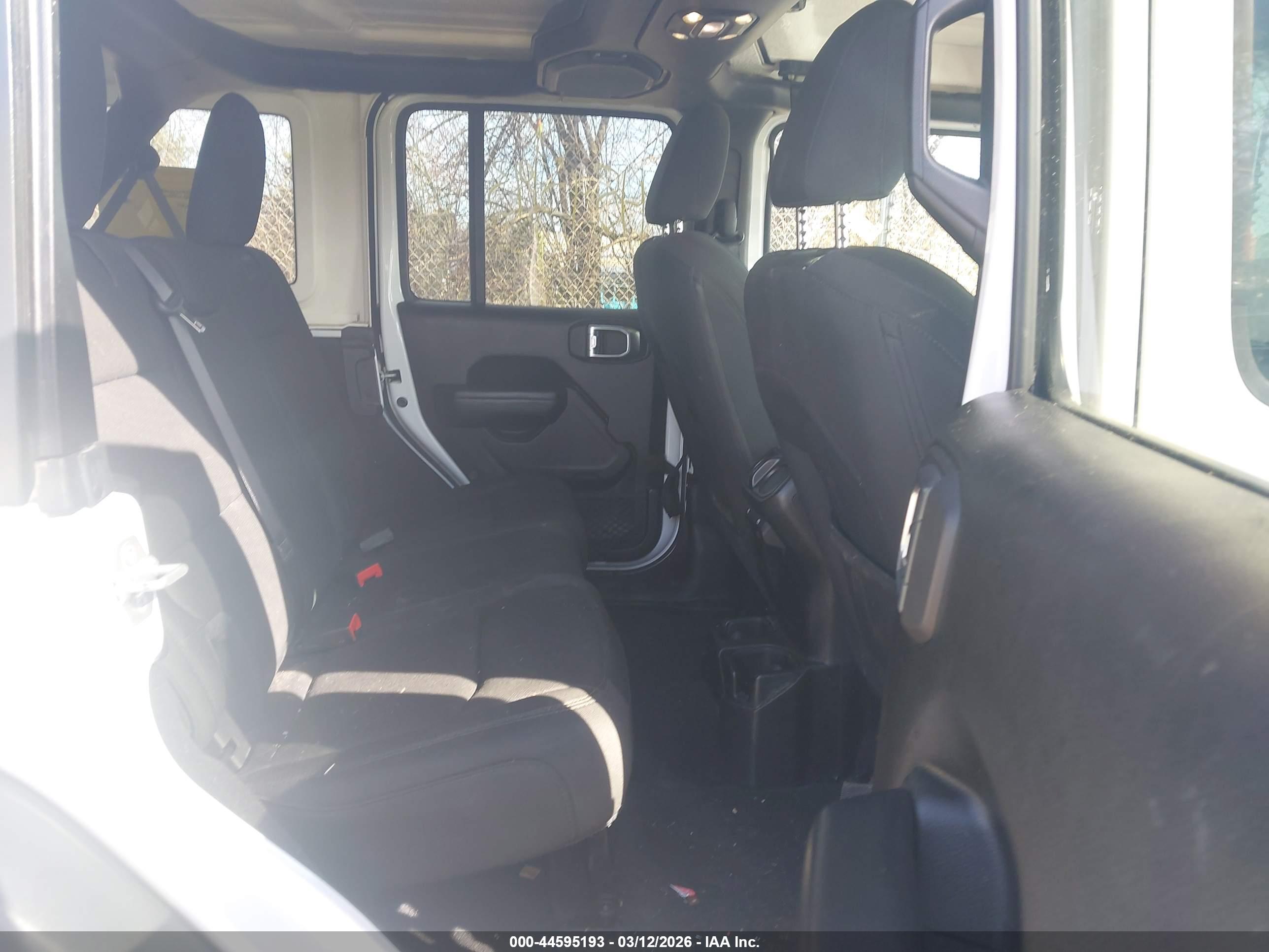 JEEP WRANGLER image 8