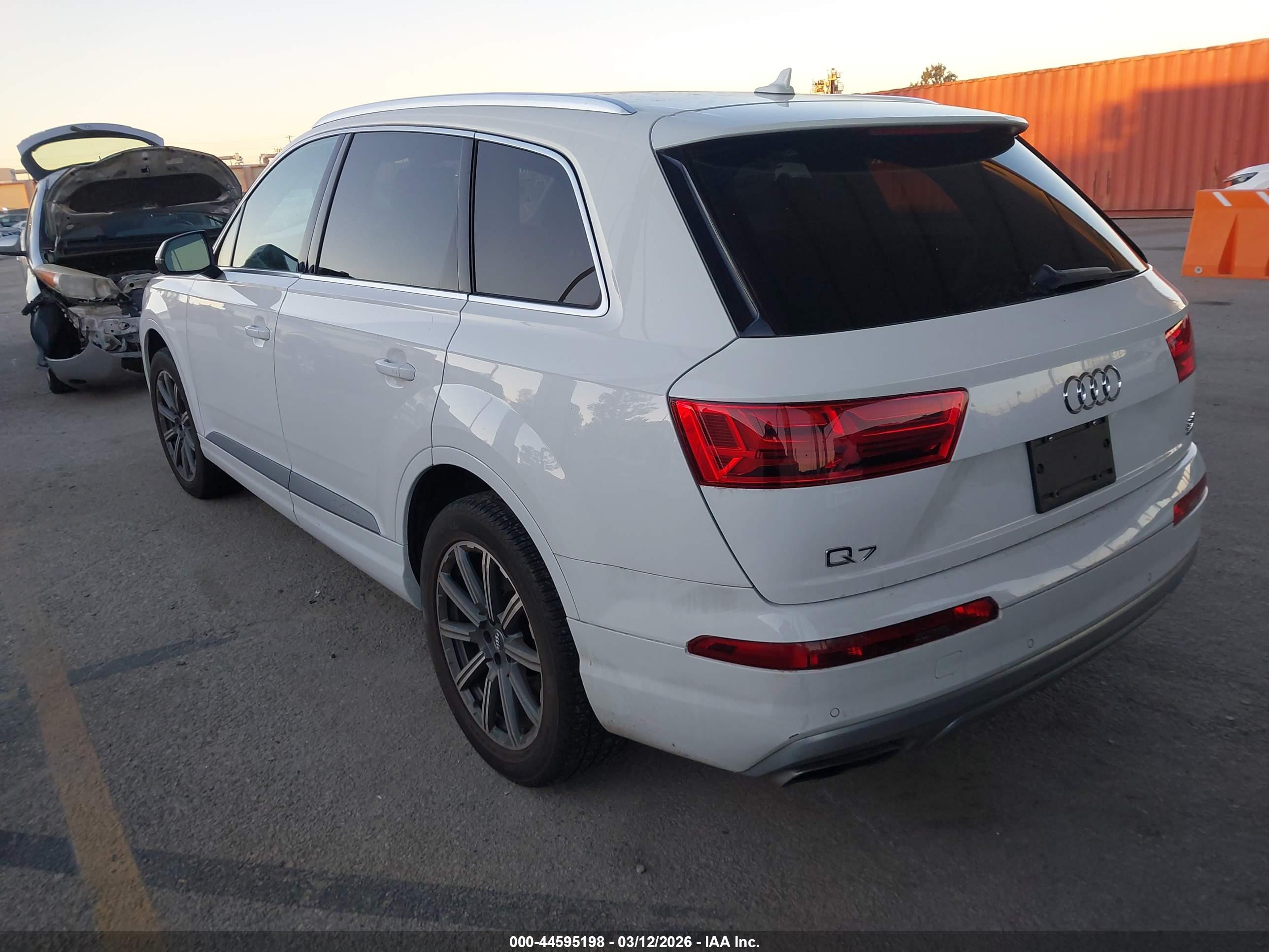 AUDI Q7 image 3