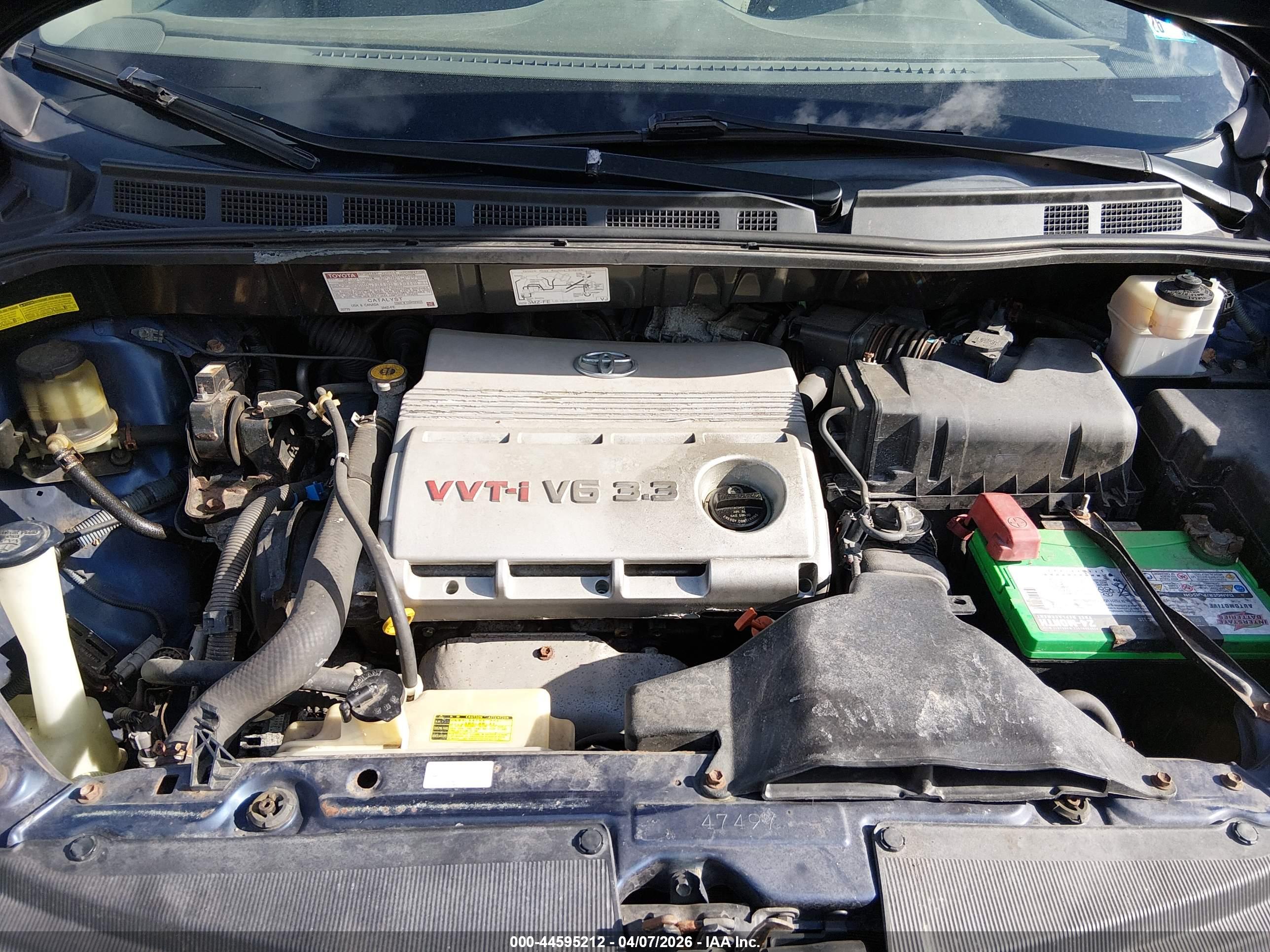 TOYOTA SIENNA image 10