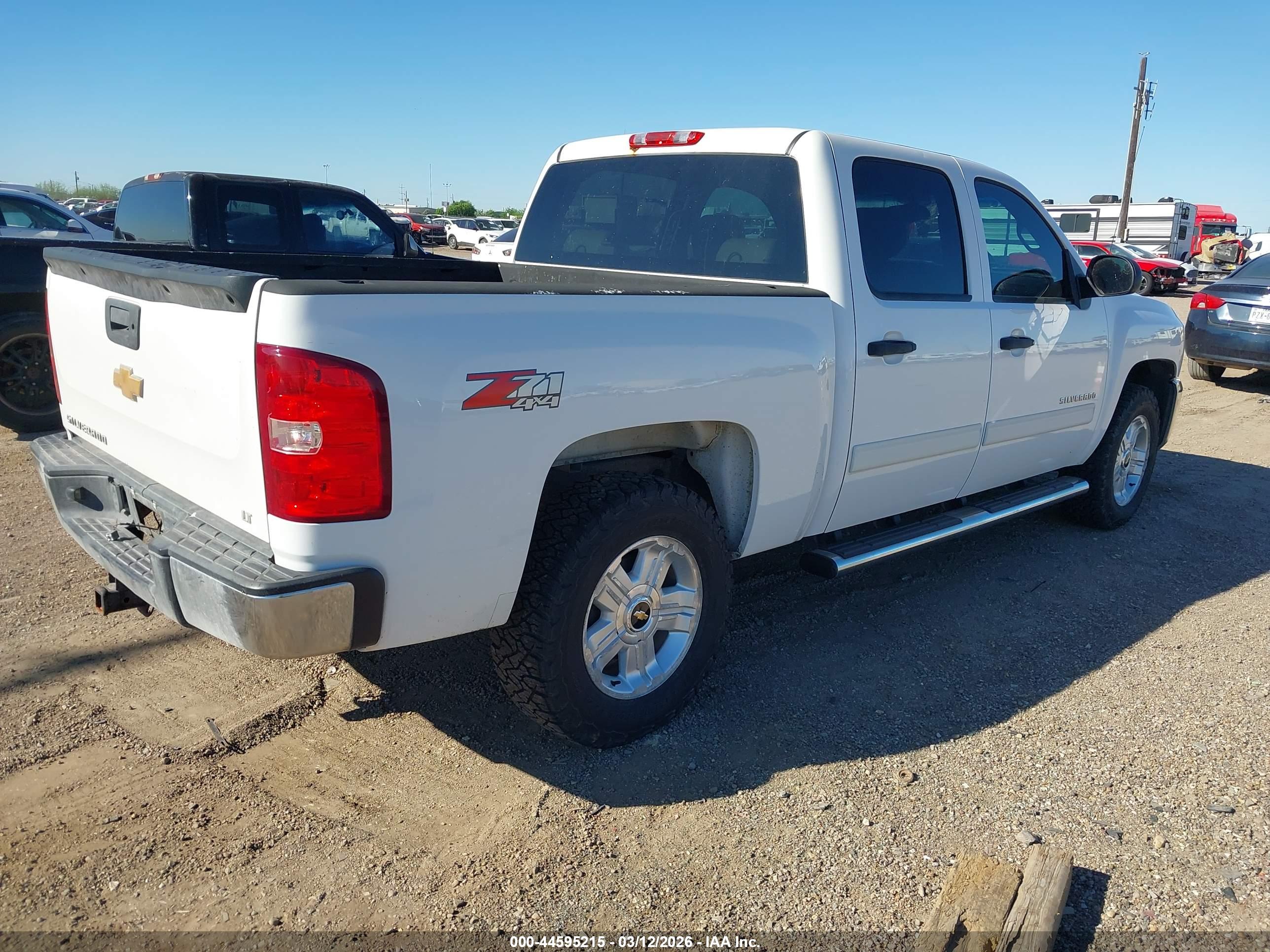 CHEVROLET SILVERADO image 4