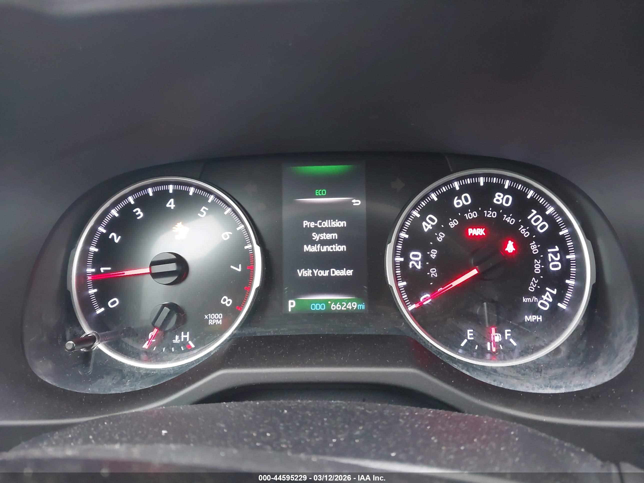 TOYOTA RAV4 image 7