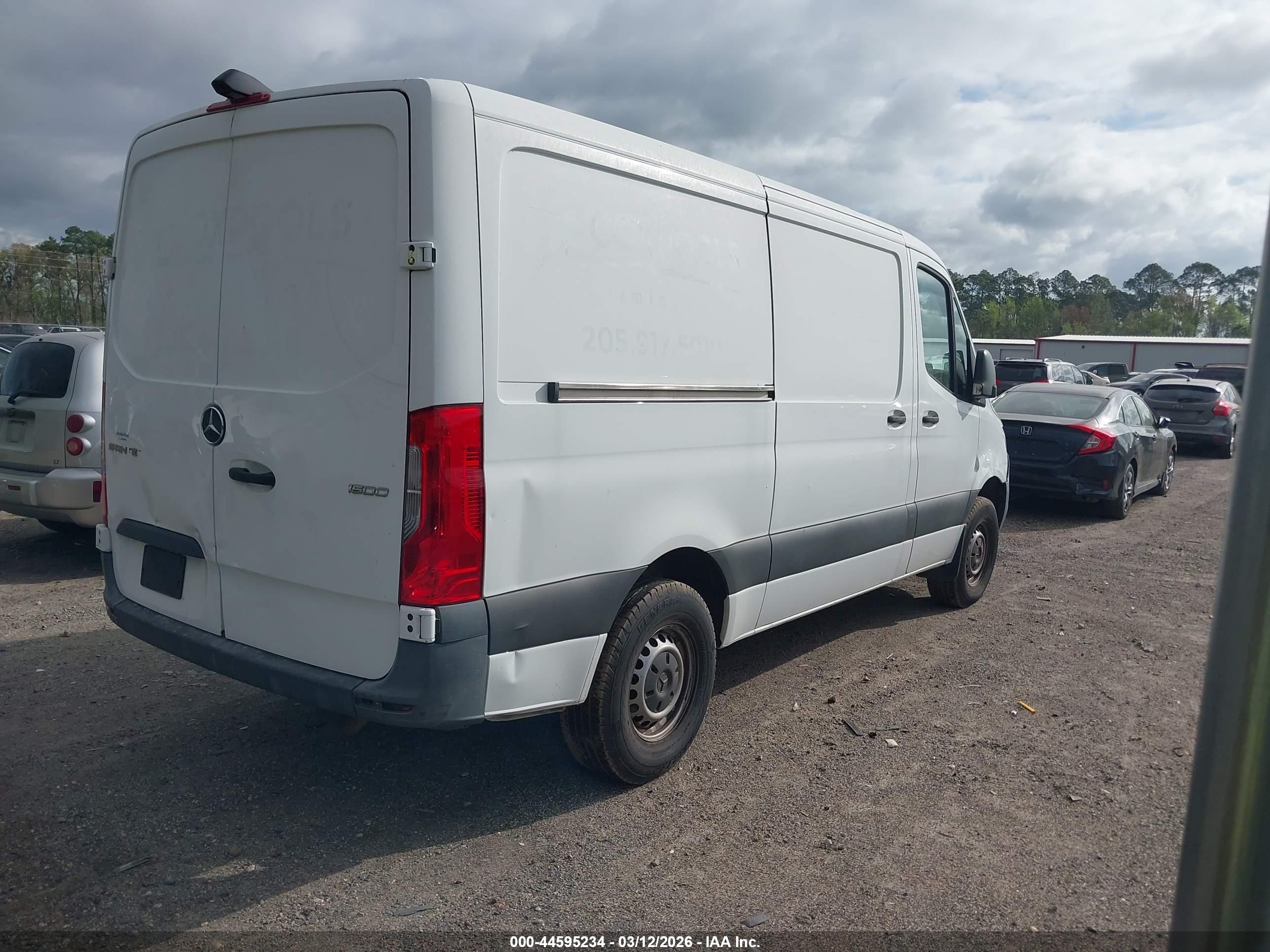 MERCEDES-BENZ SPRINTER image 4