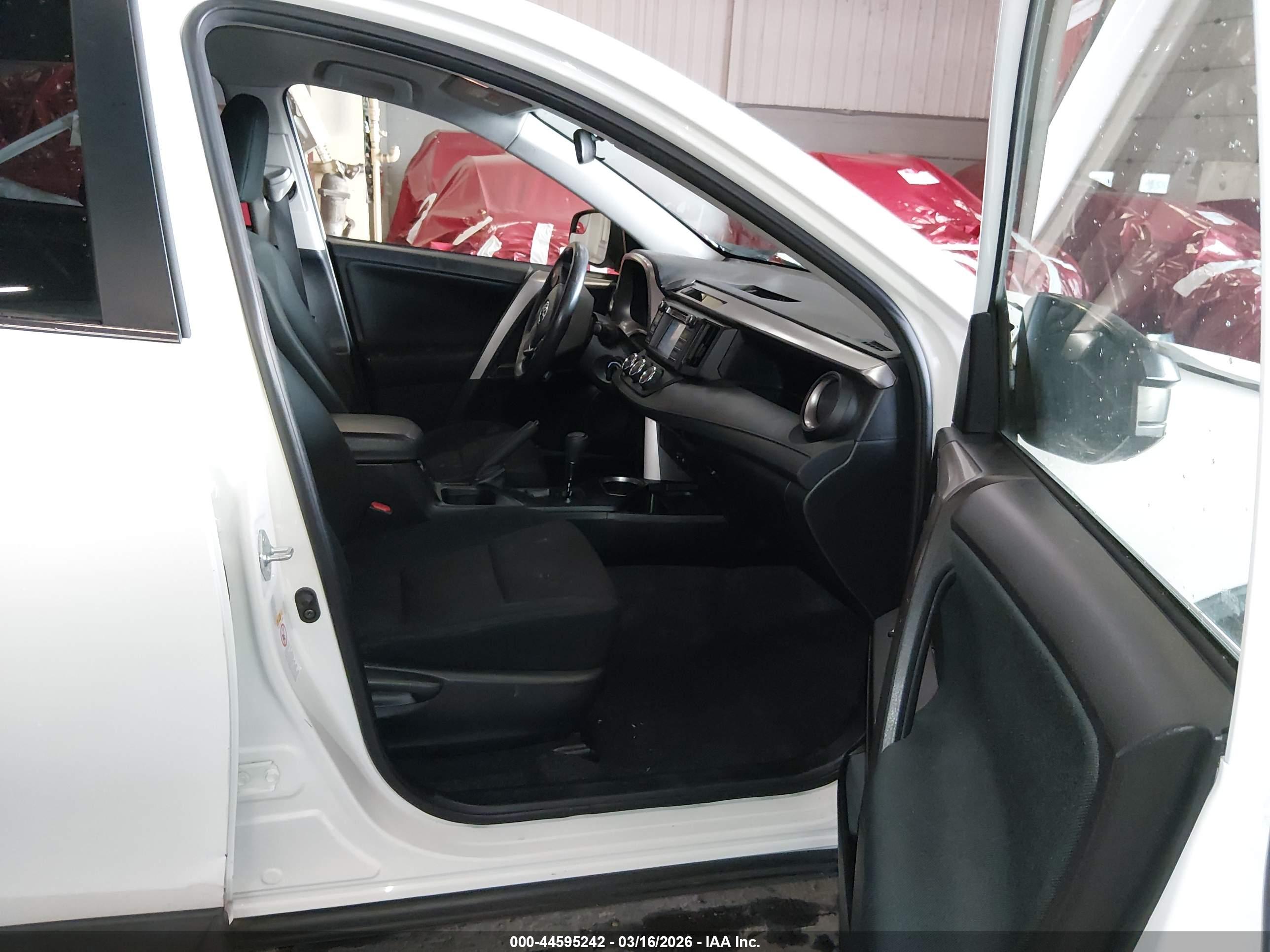 TOYOTA RAV4 image 5