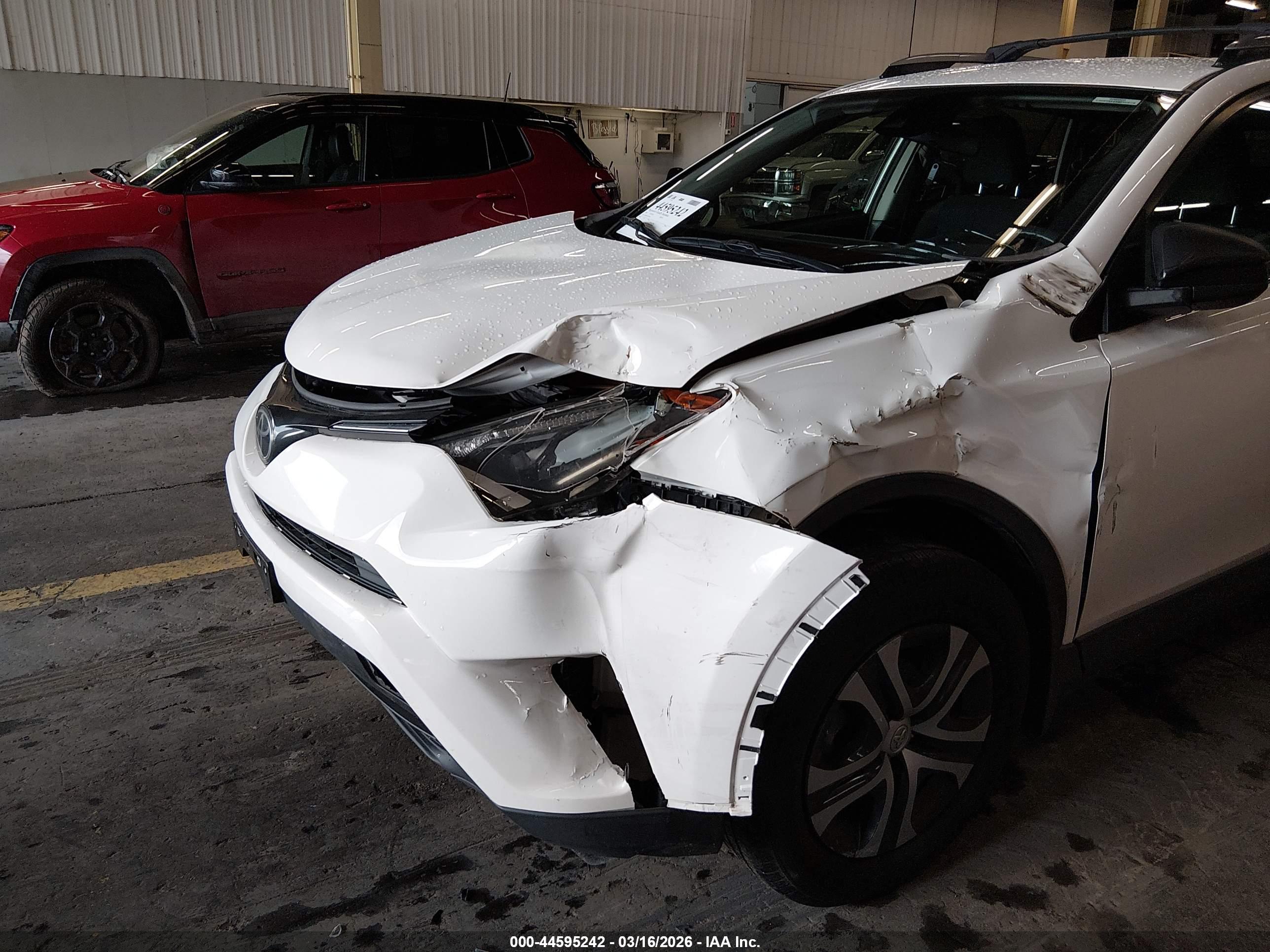 TOYOTA RAV4 image 6