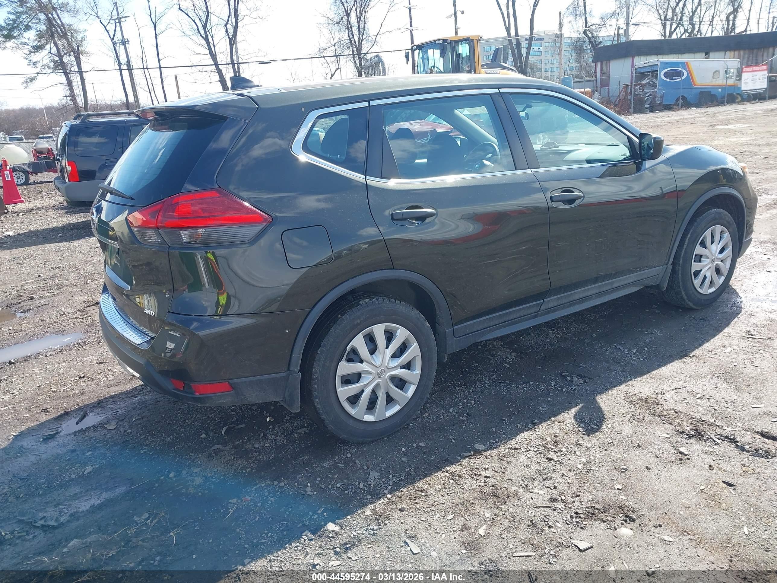 NISSAN ROGUE image 4