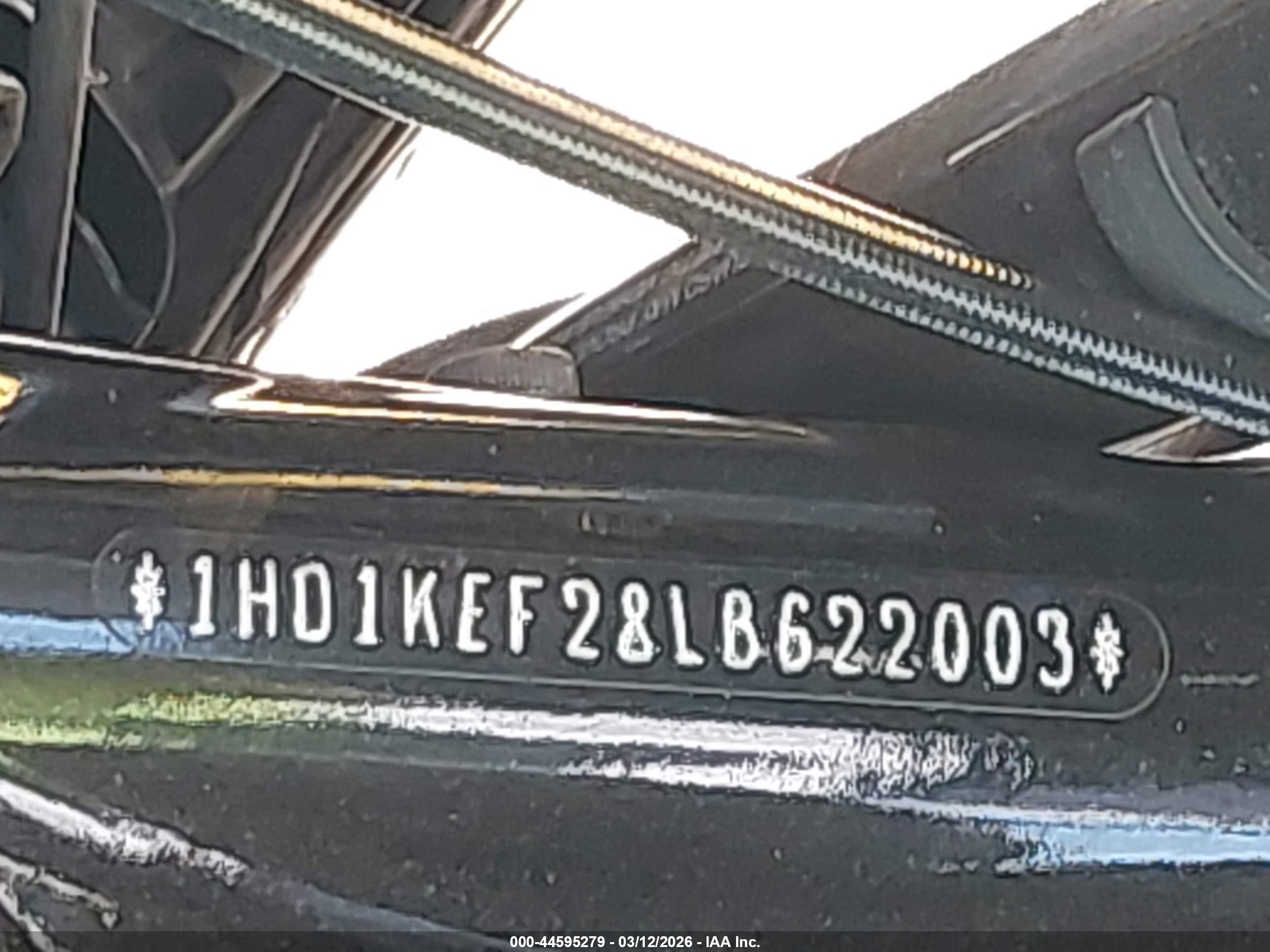 HARLEY-DAVIDSON FLHTK image 10