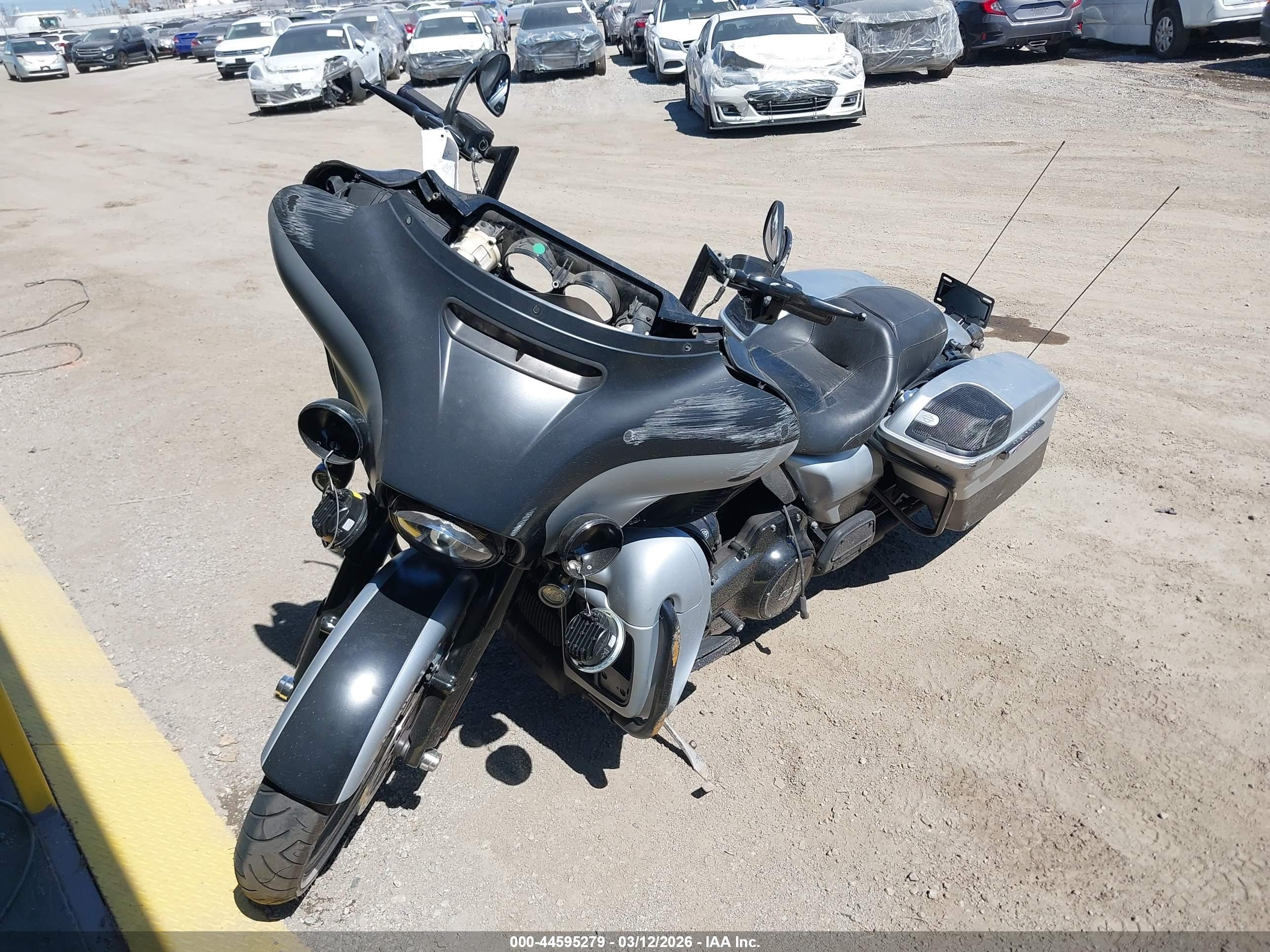 HARLEY-DAVIDSON FLHTK image 2